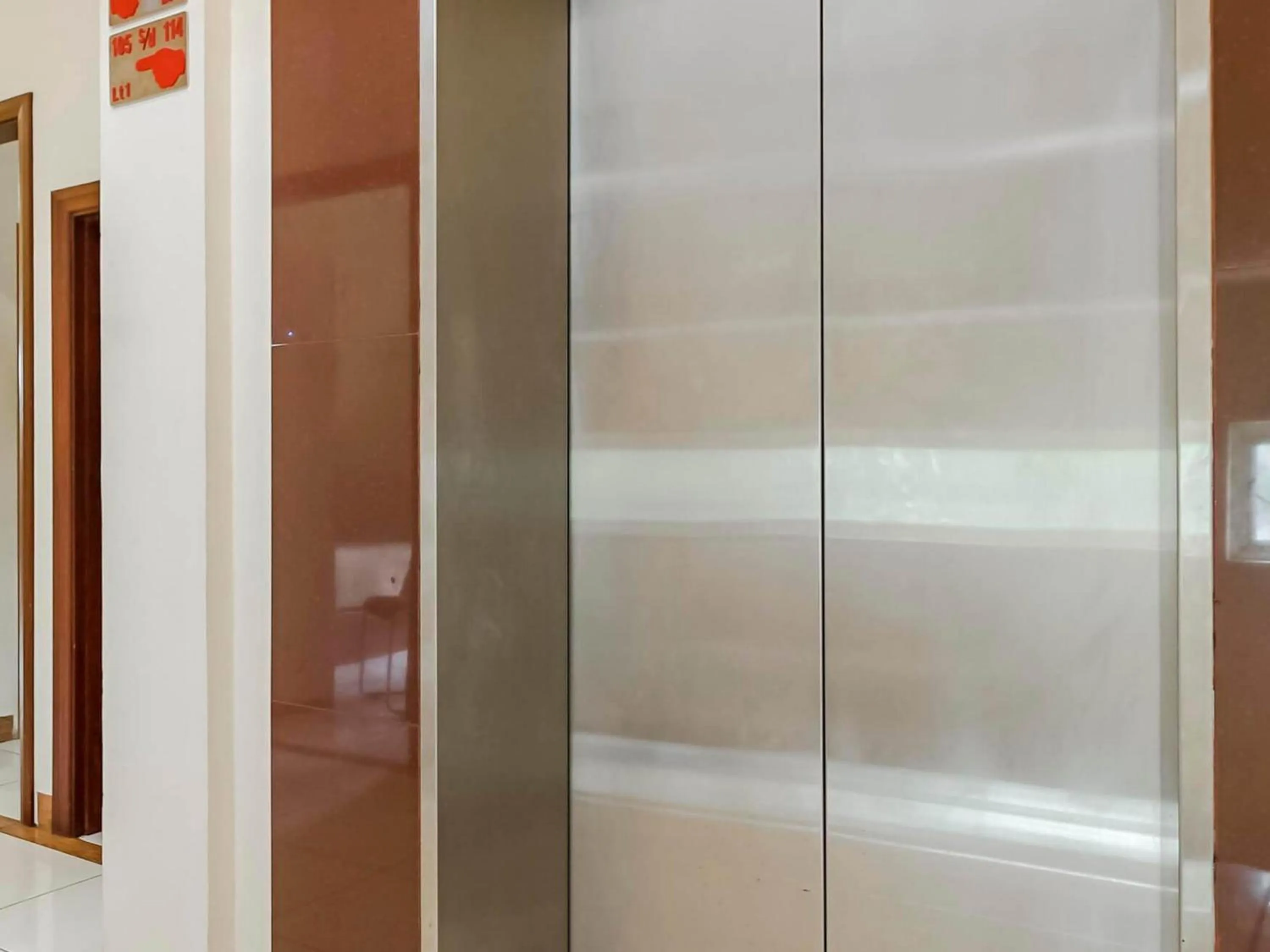 Property building in RedDoorz Plus at Karebosi Area 2 Makassar