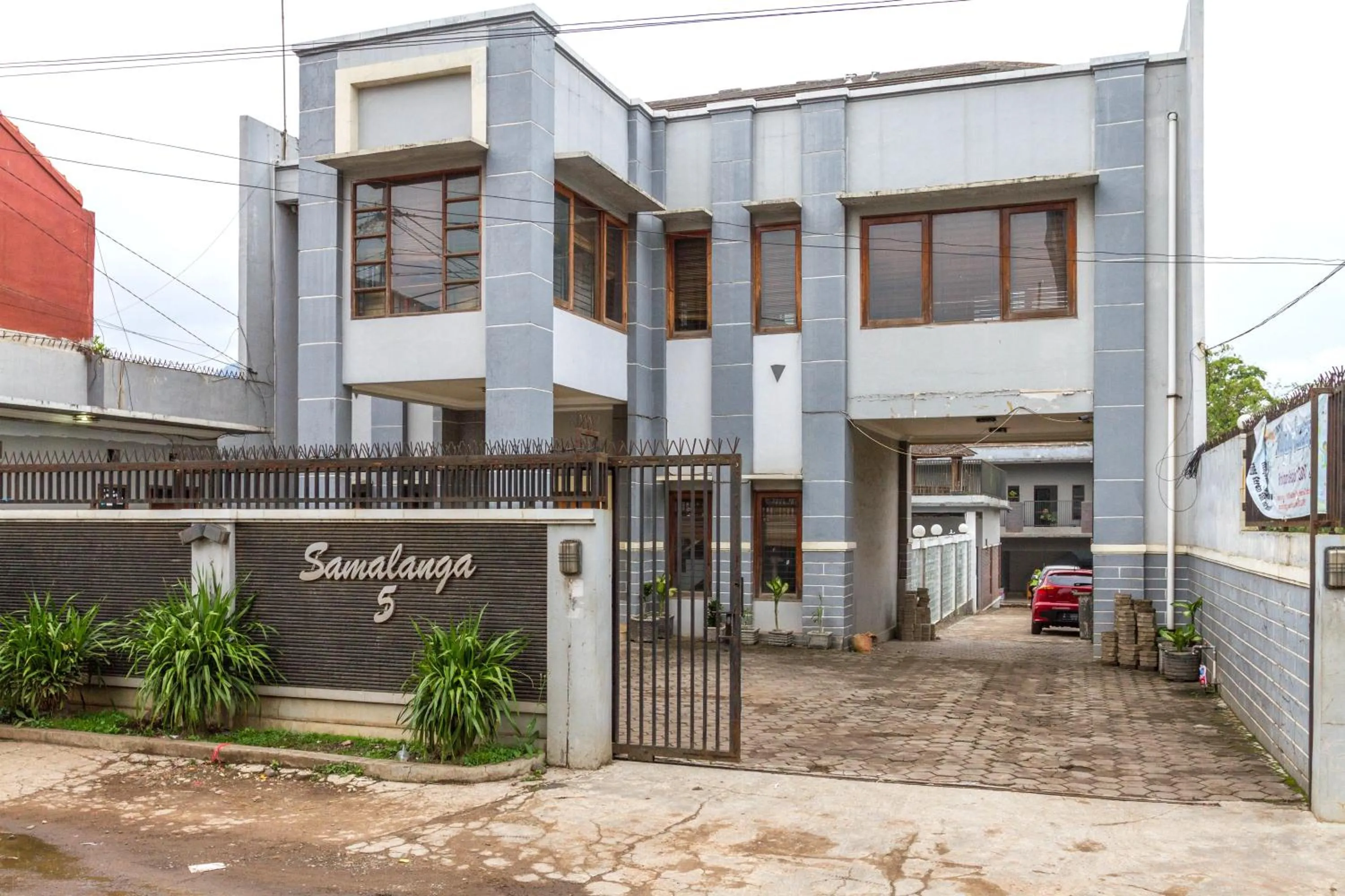 Property building in RedDoorz near Jatinangor Town Square