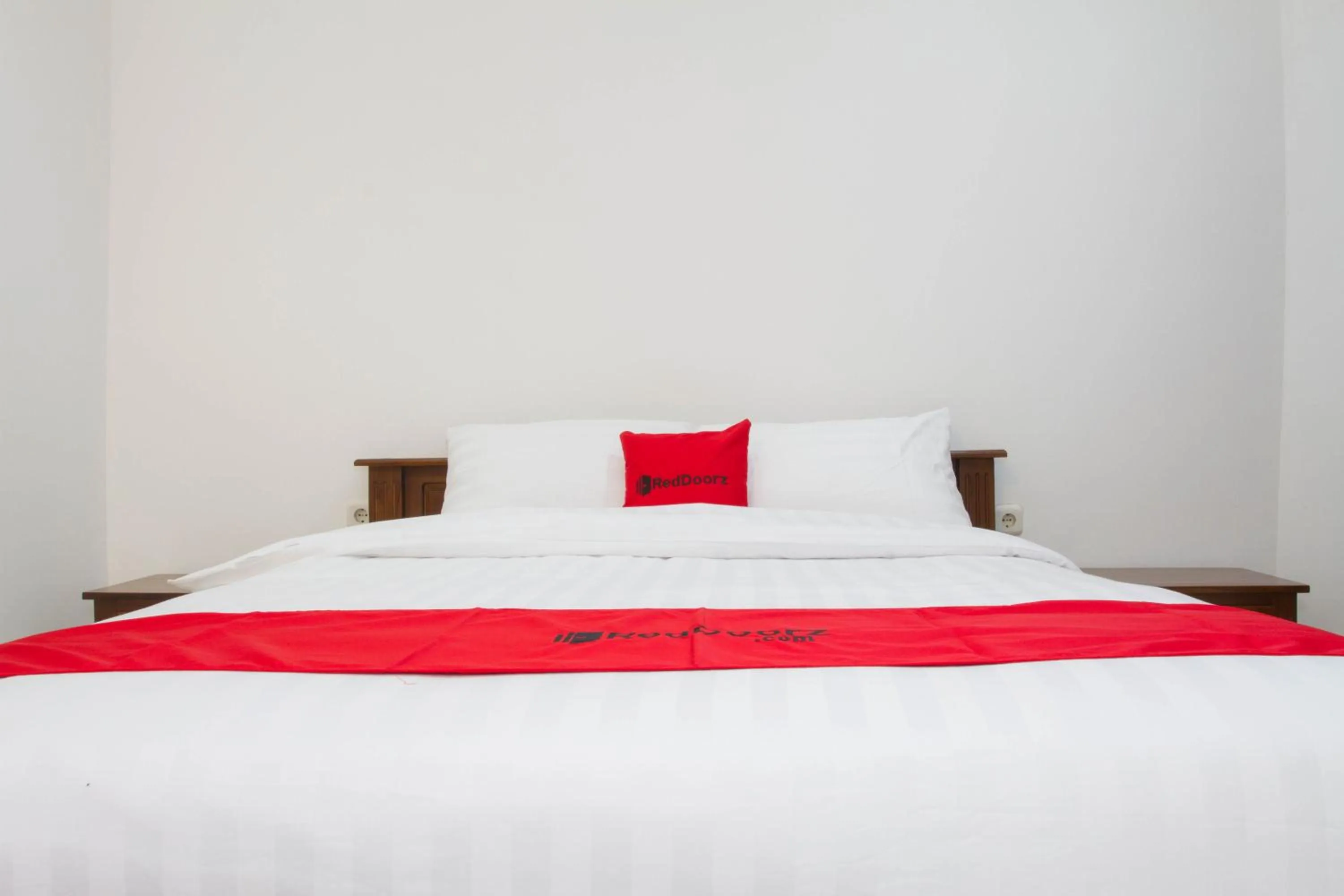 Bedroom, Bed in RedDoorz near Jatinangor Town Square