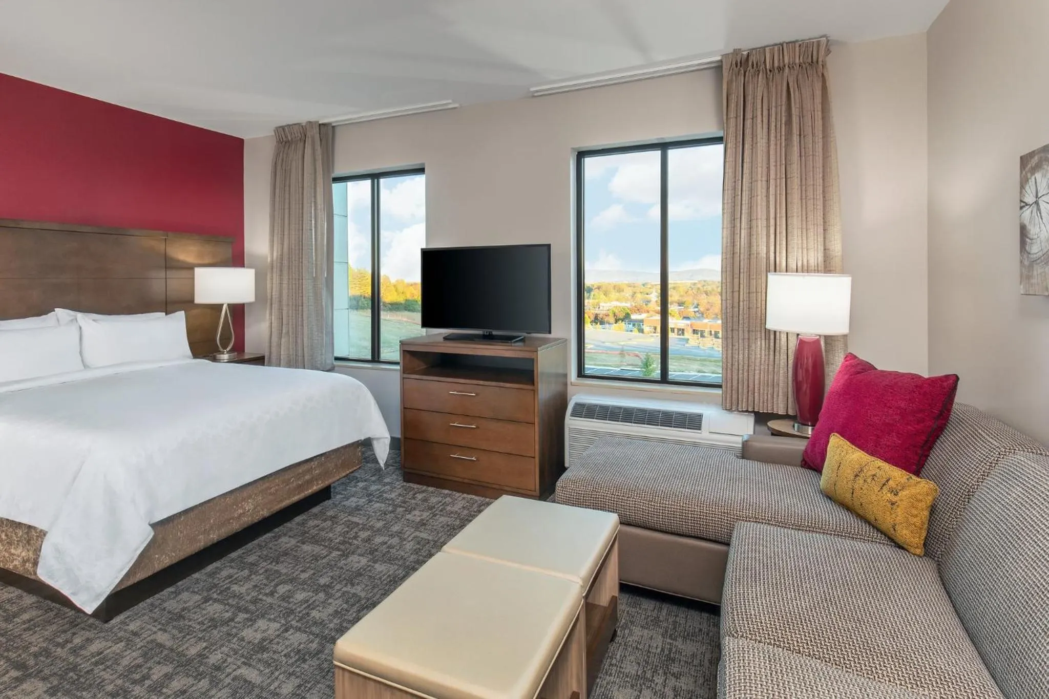 Photo of the whole room, Bed in Staybridge Suites Charlottesville Airport by IHG