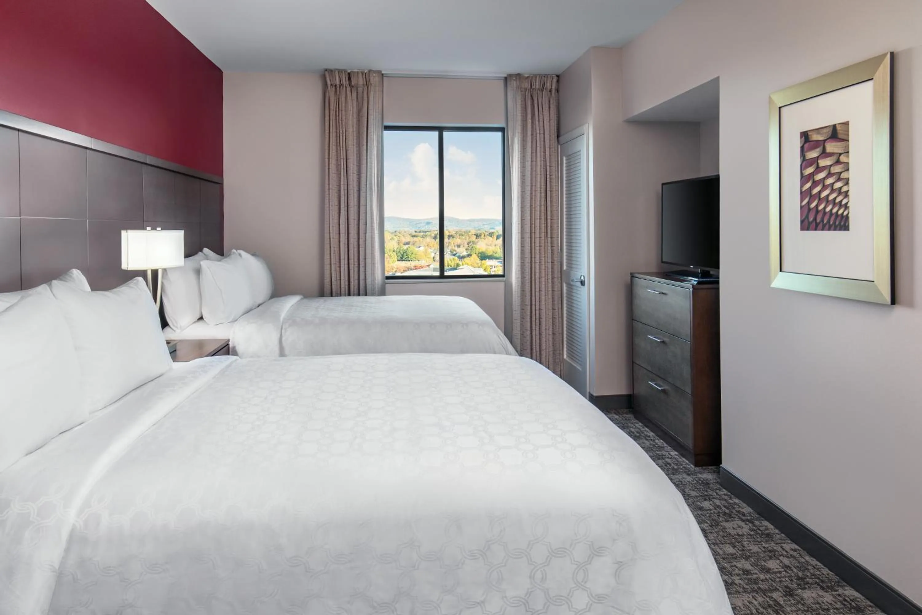 Photo of the whole room, Bed in Staybridge Suites Charlottesville Airport by IHG