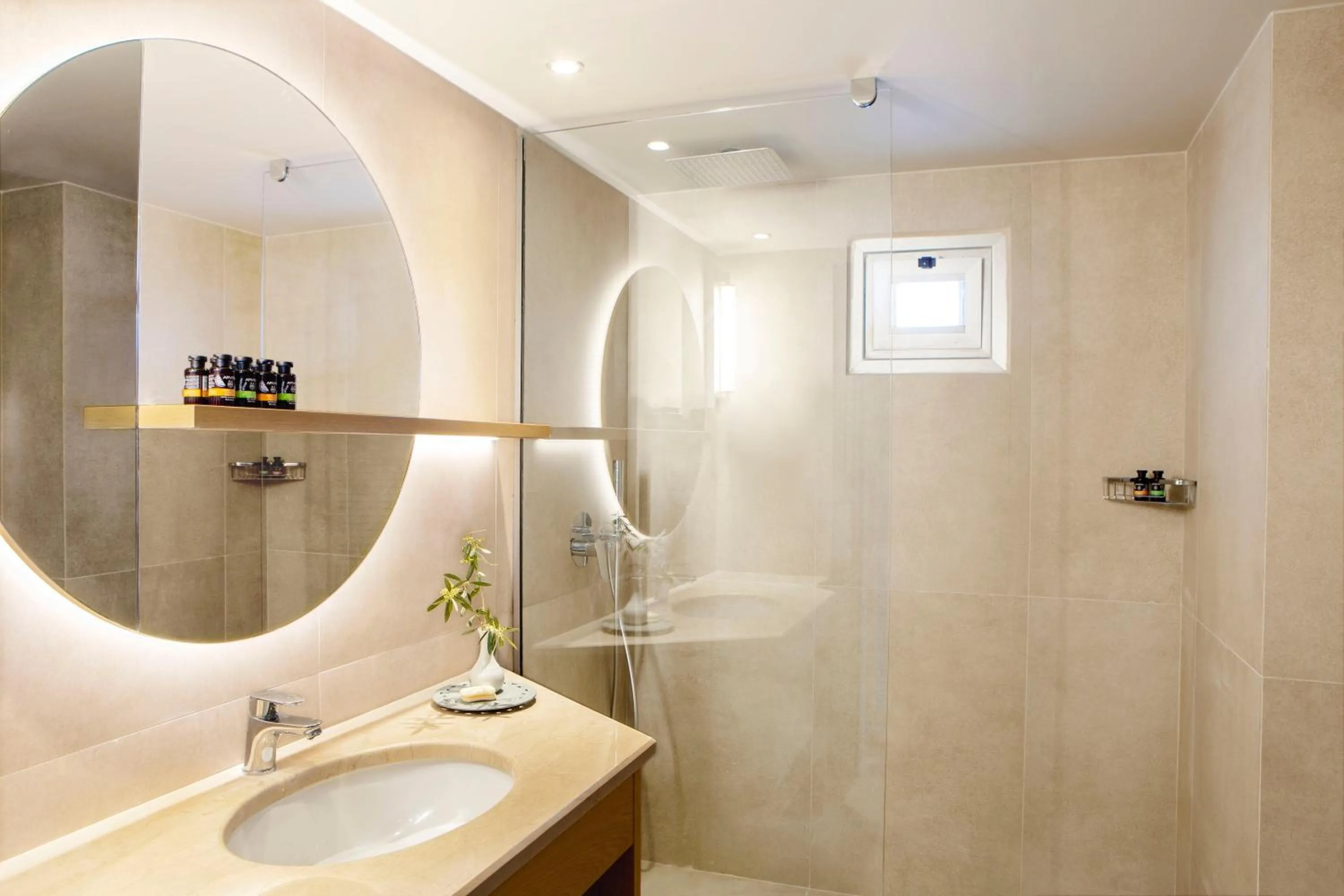 Shower in Wyndham Grand Crete Mirabello Bay