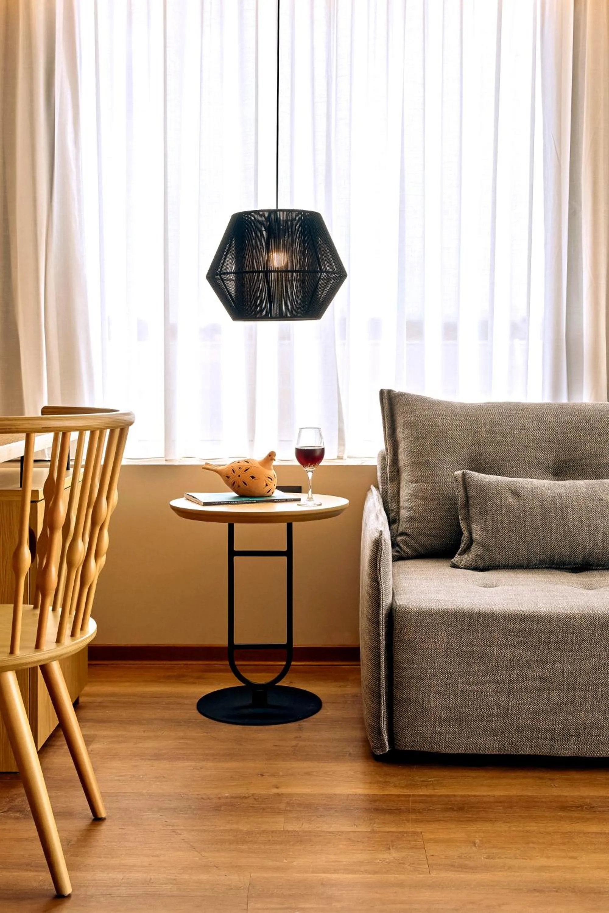 Zeus Eleva Mirabello Bay