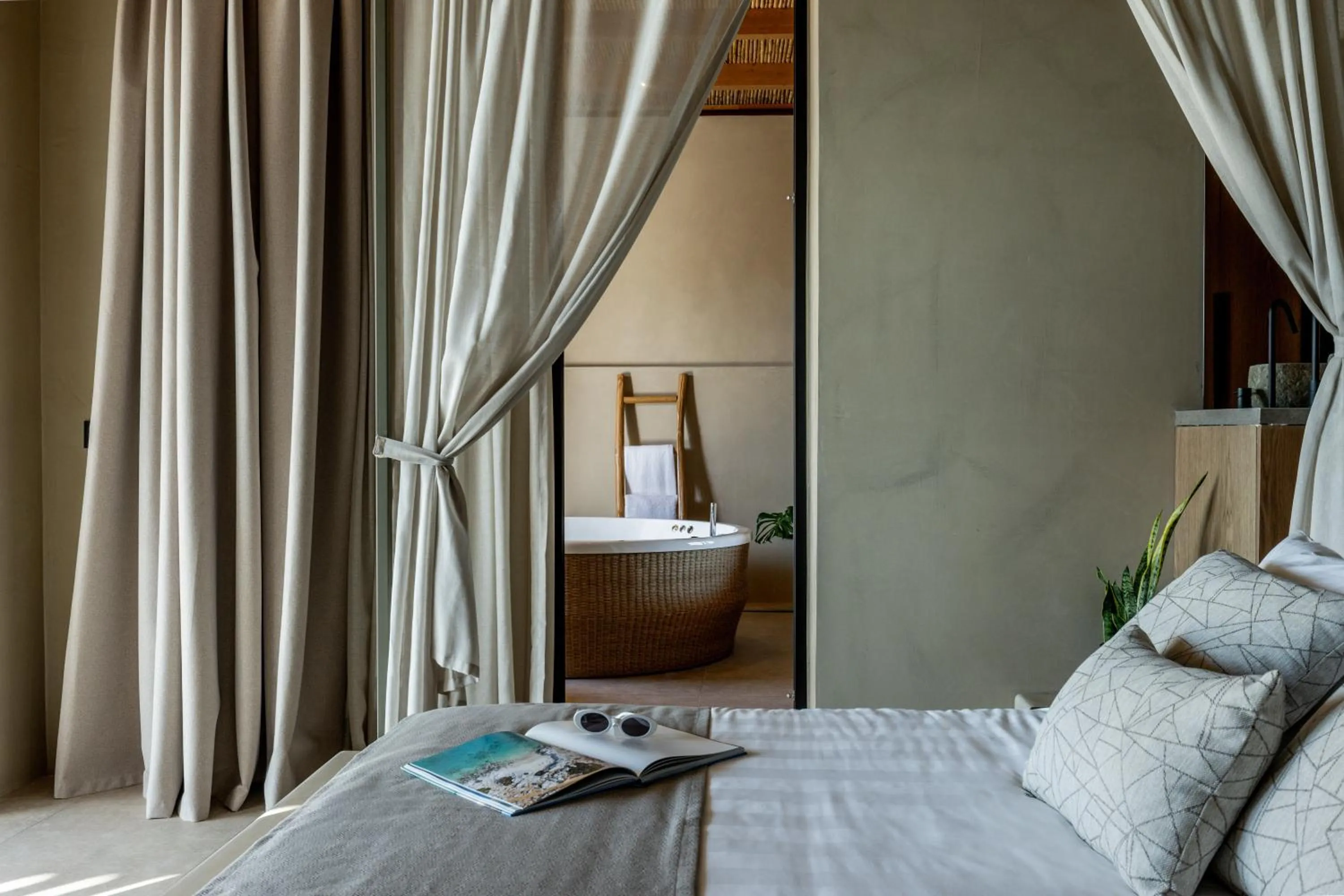 Hot Tub, Bed in Unique Blue! Resort and Villas Adults Only