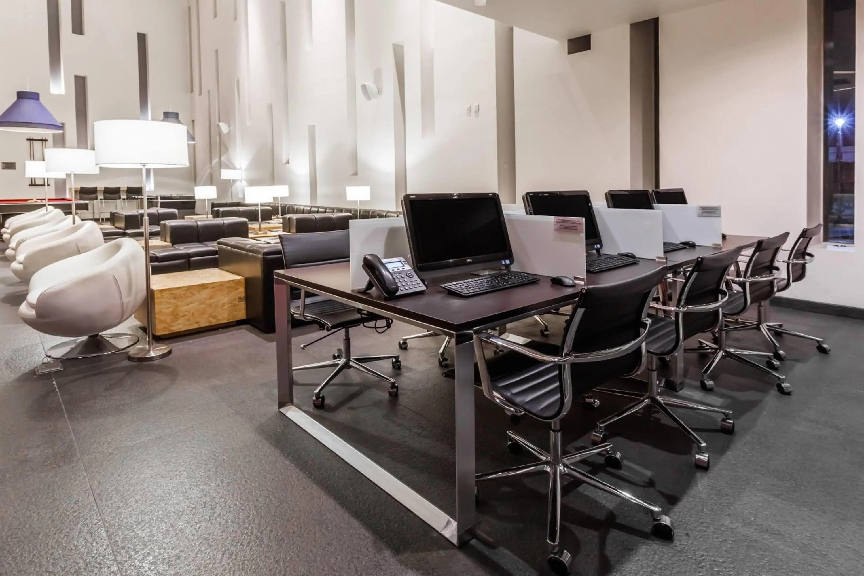 Business facilities in Ramada Encore by Wyndham Guadalajara Sur