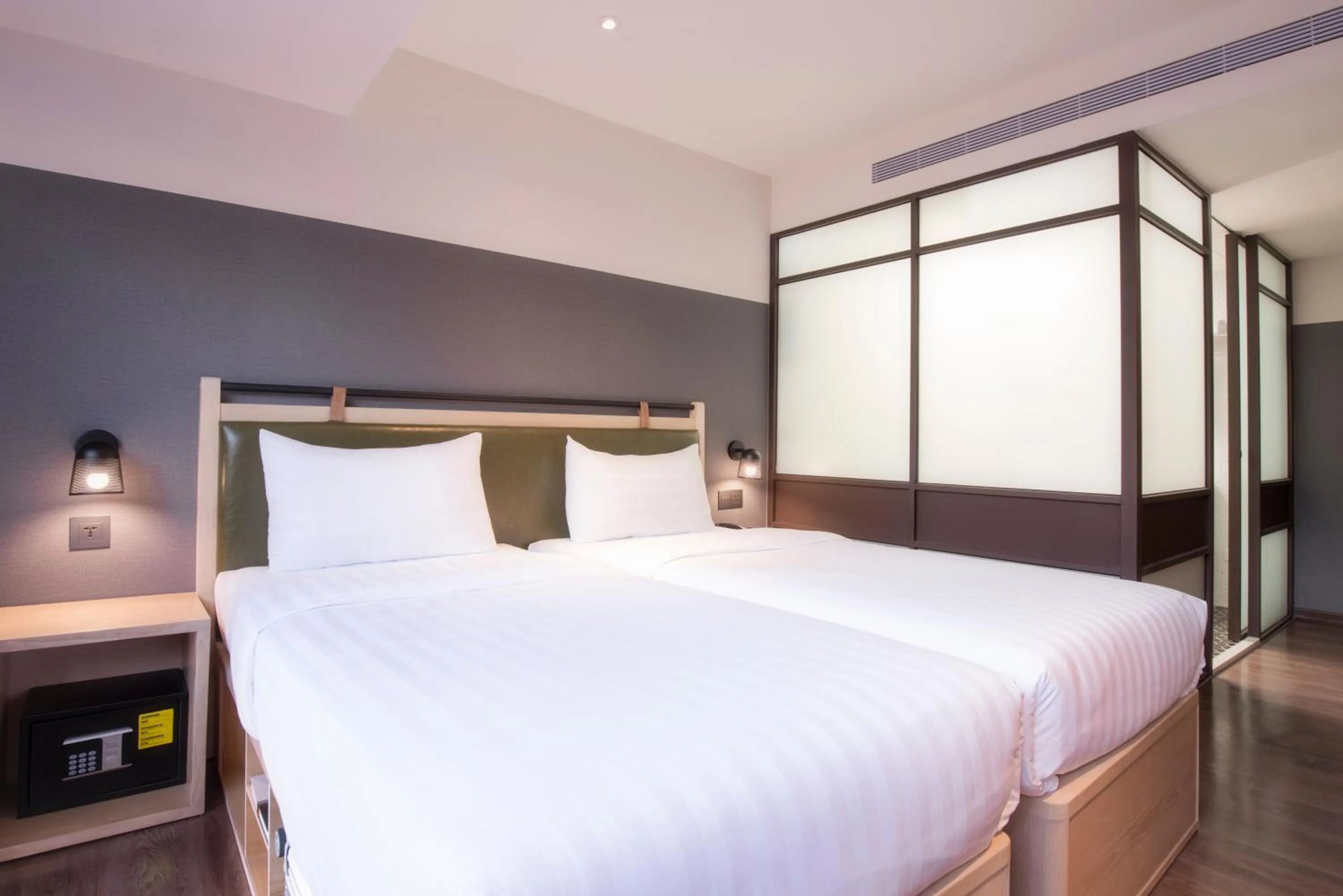 Bed in City Suites - Main Station