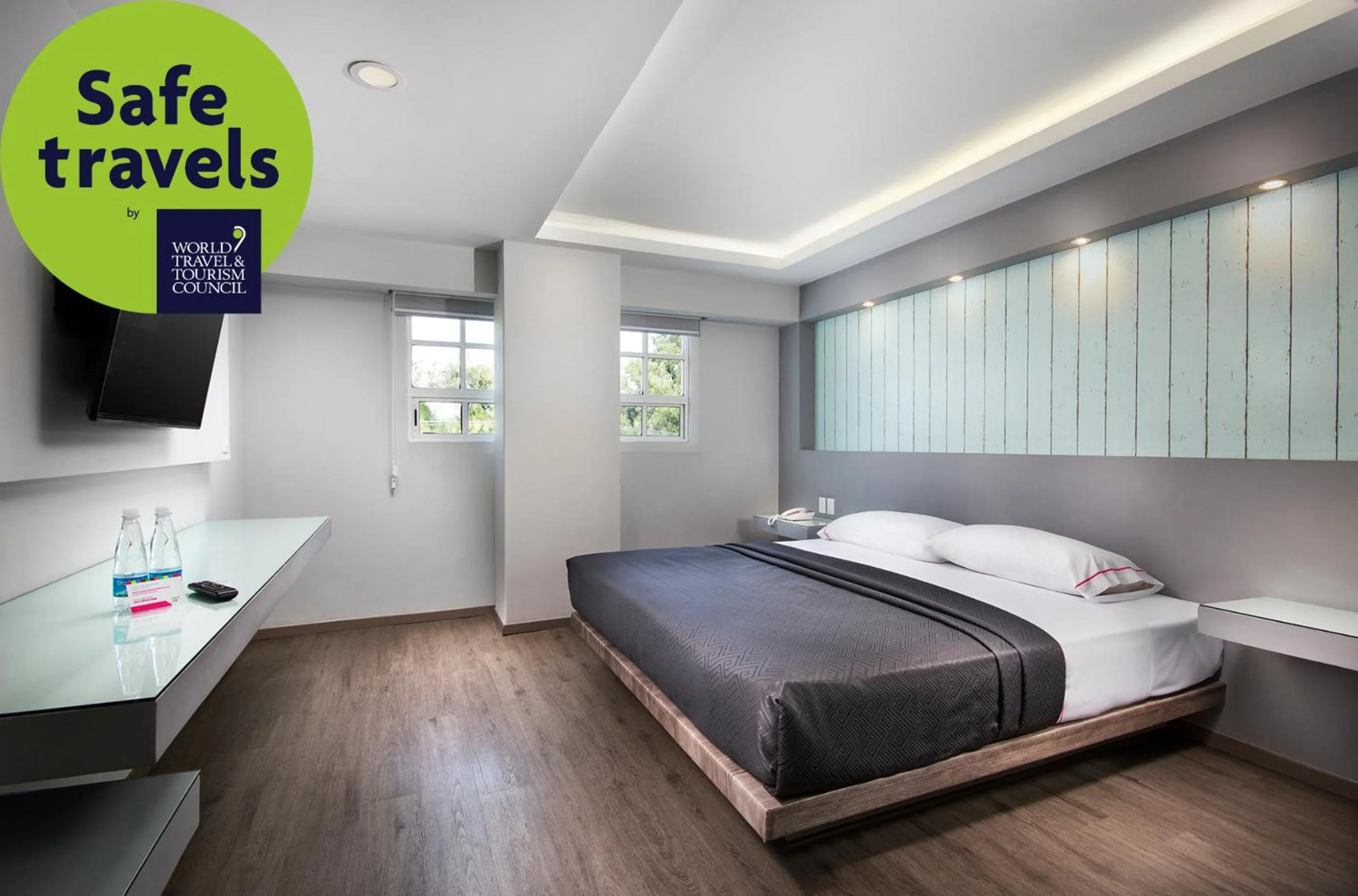 TV and multimedia, Bed in Hotel MX congreso CDMX, Trademark Collection by Wyndham