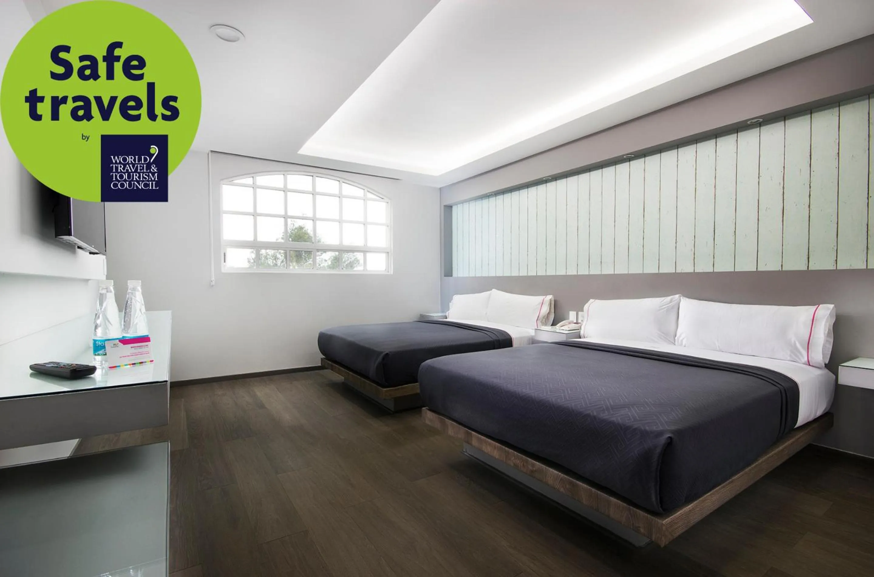 Photo of the whole room, Bed in Hotel MX congreso CDMX, Trademark Collection by Wyndham