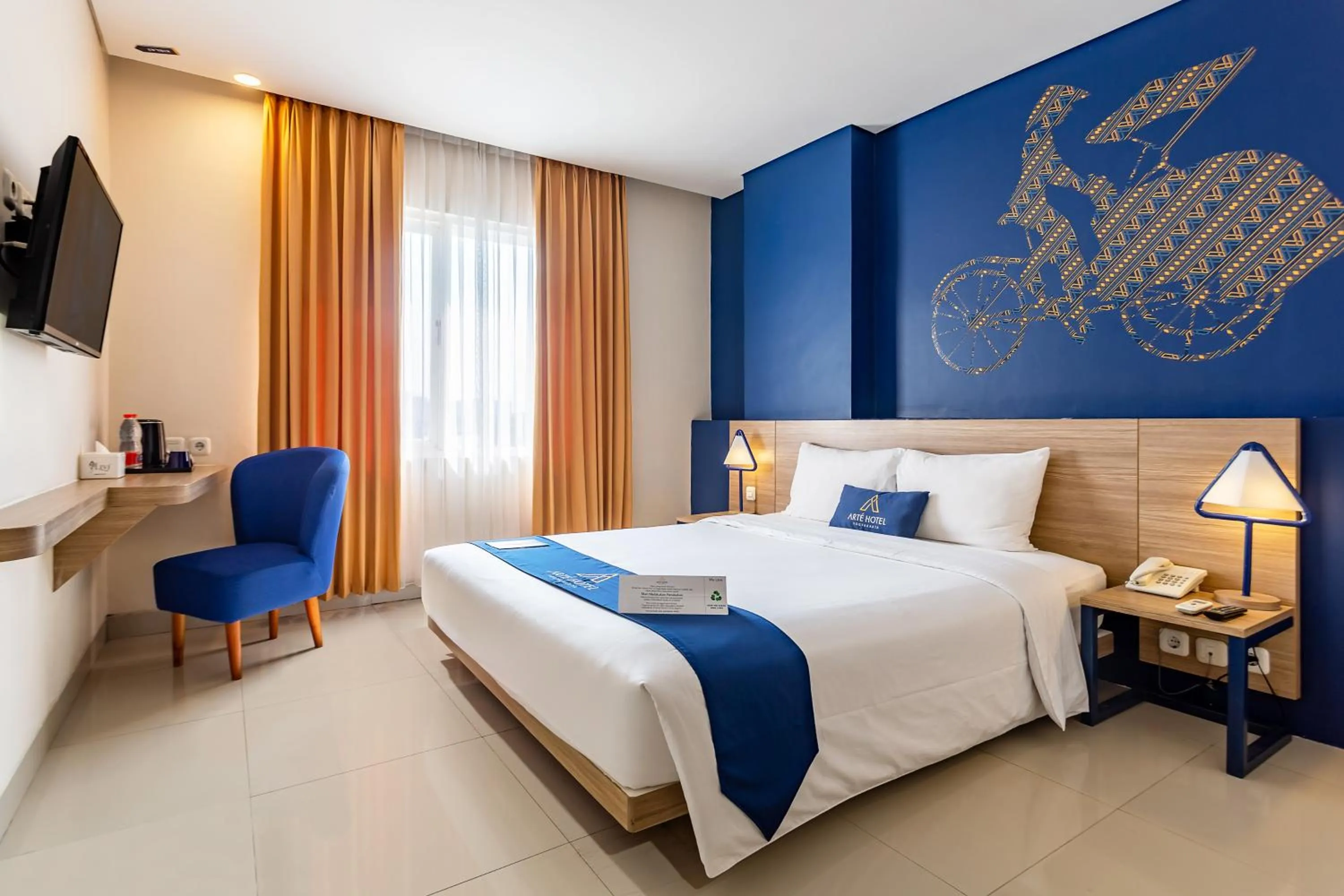 Bed in Arte Hotel Yogyakarta