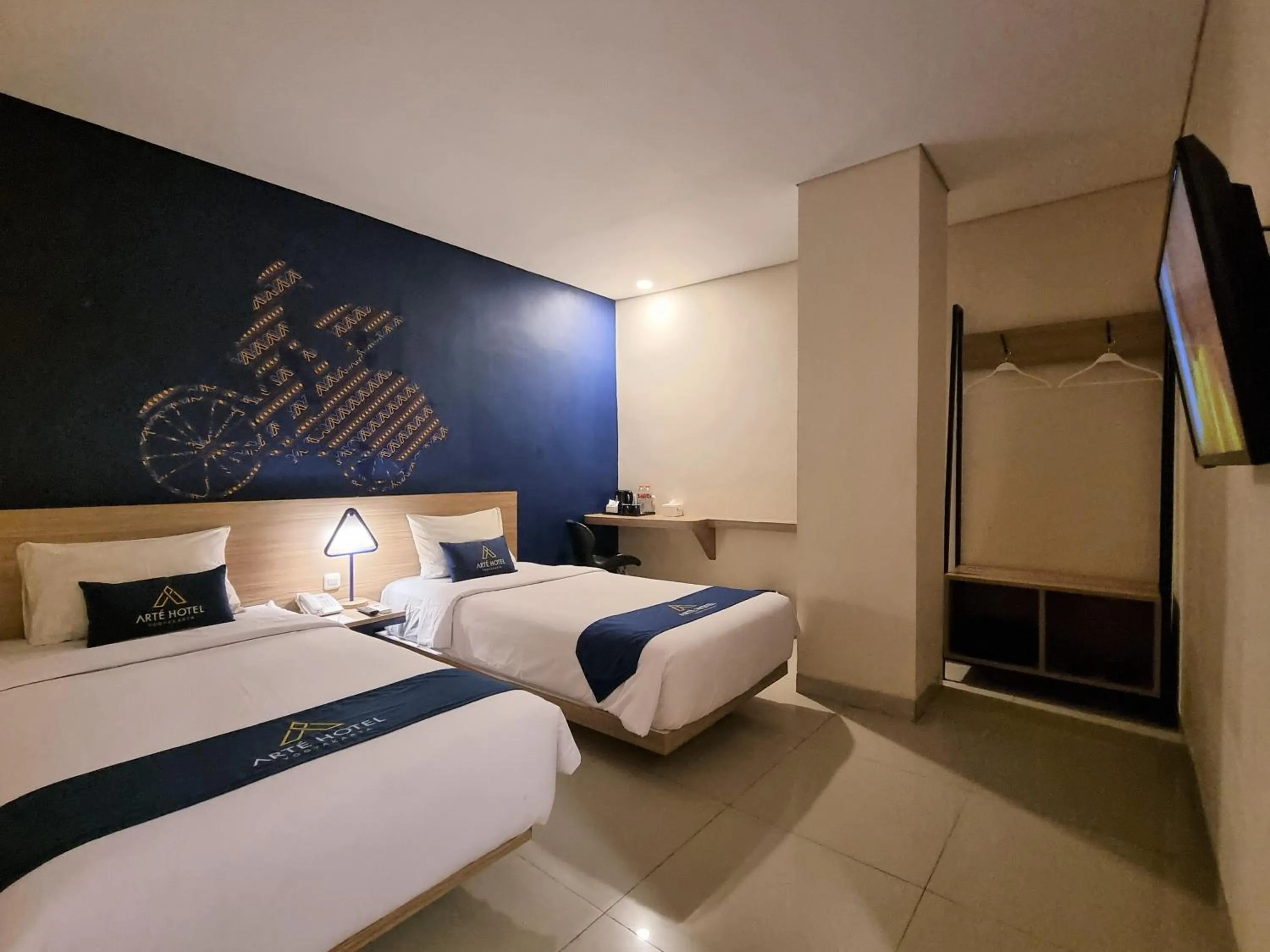 Bed in Arte Hotel Yogyakarta