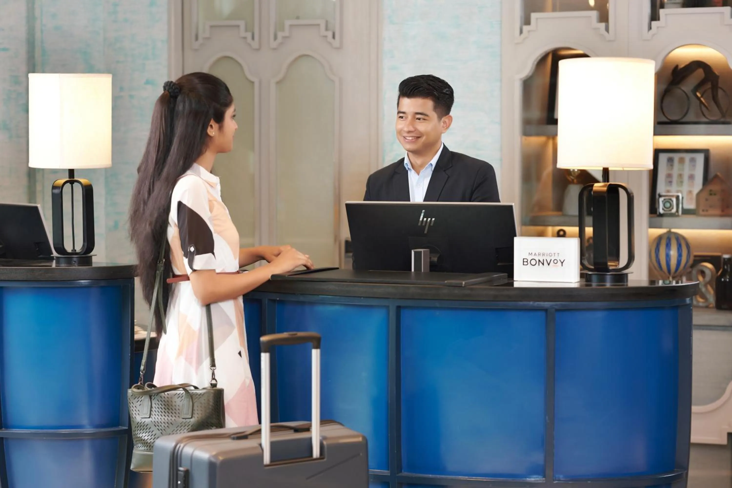 Lobby or reception in Four Points by Sheraton Kochi Infopark