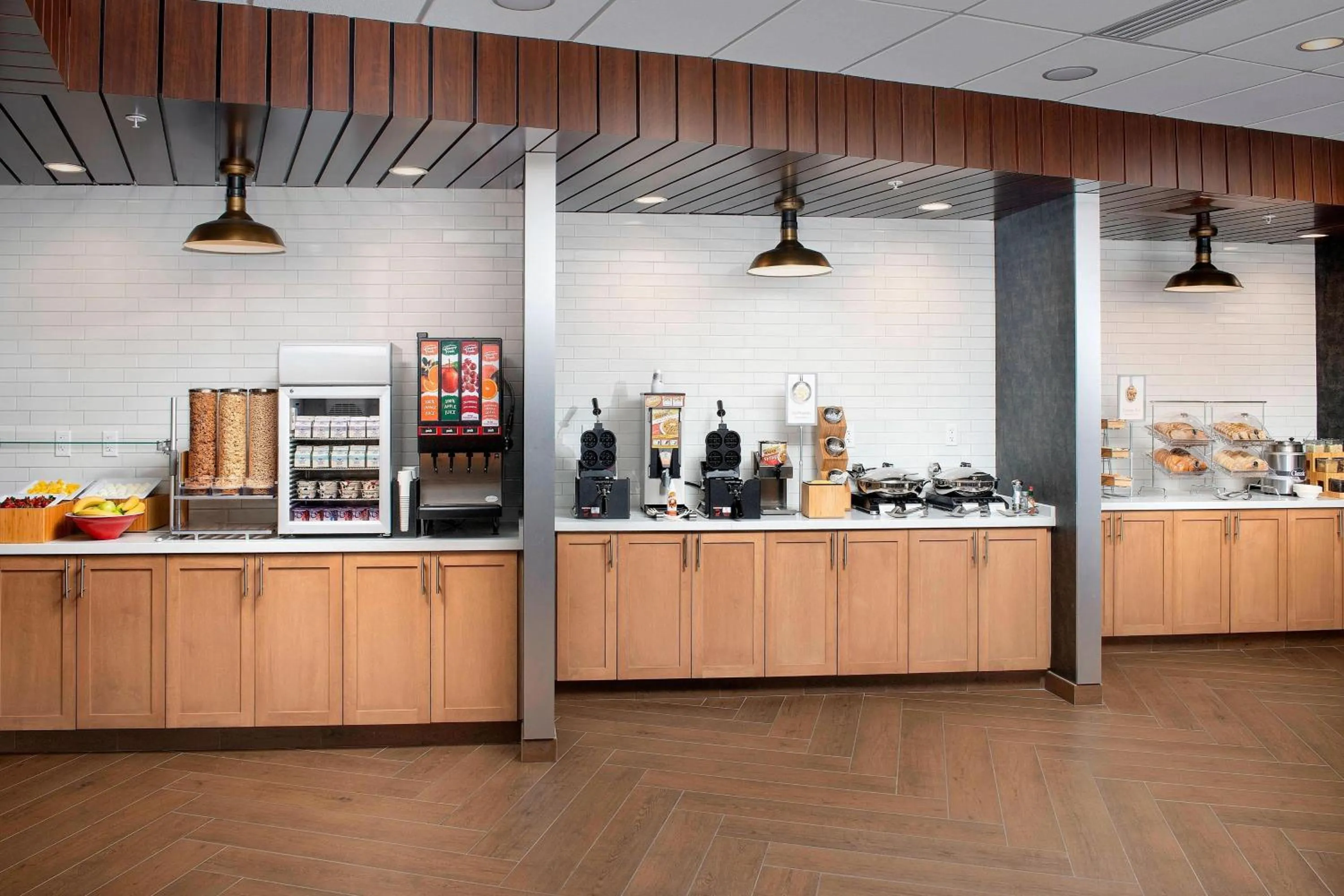 Breakfast in Fairfield Inn & Suites by Marriott Miami Airport West/Doral