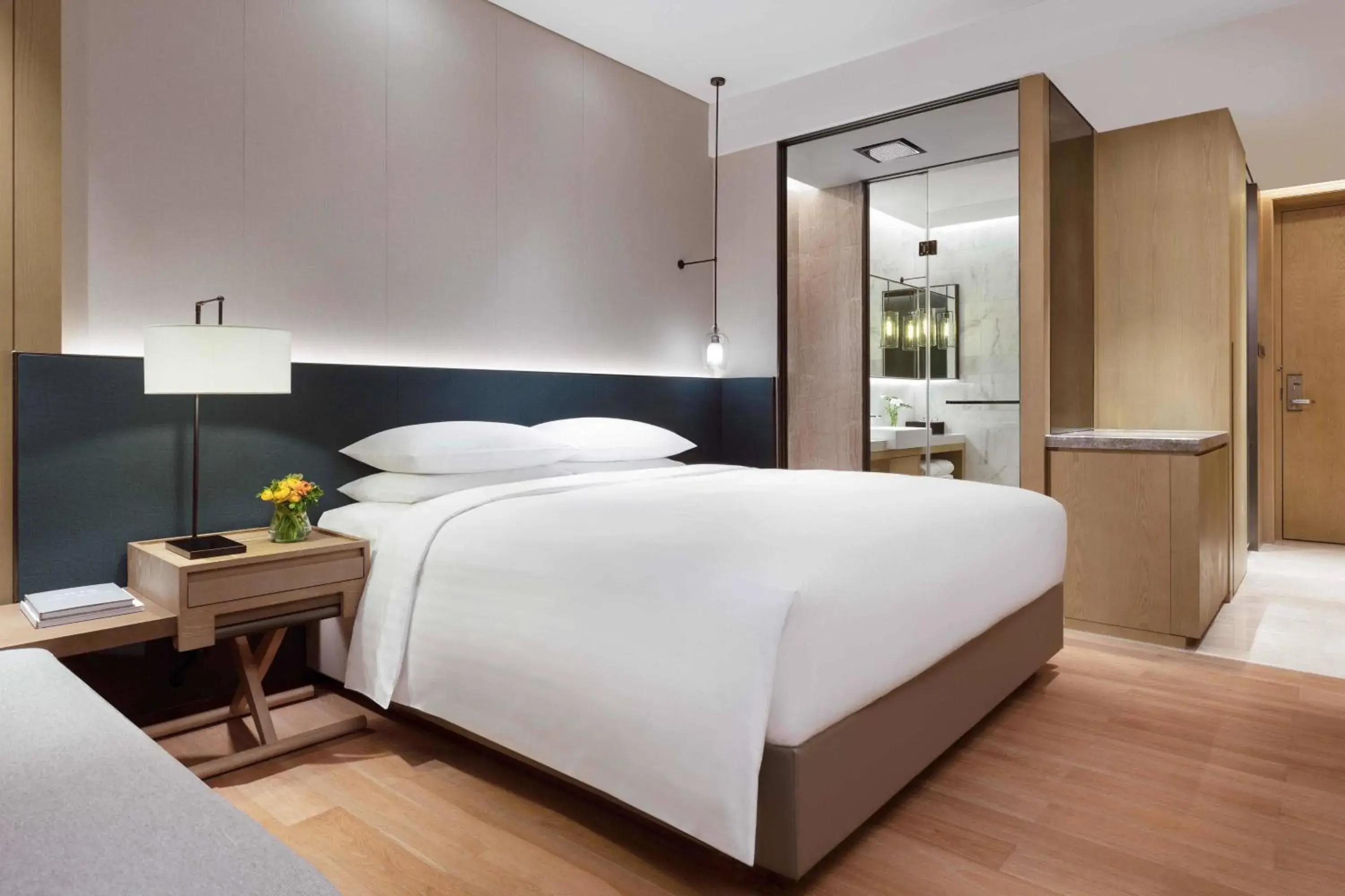 Deluxe, Guest room, 1 King, City view in Courtyard by Marriott Shenzhen Bay Deluxe, Guest room, 1 King, City view in Courtyard by Marriott Shenzhen Bay