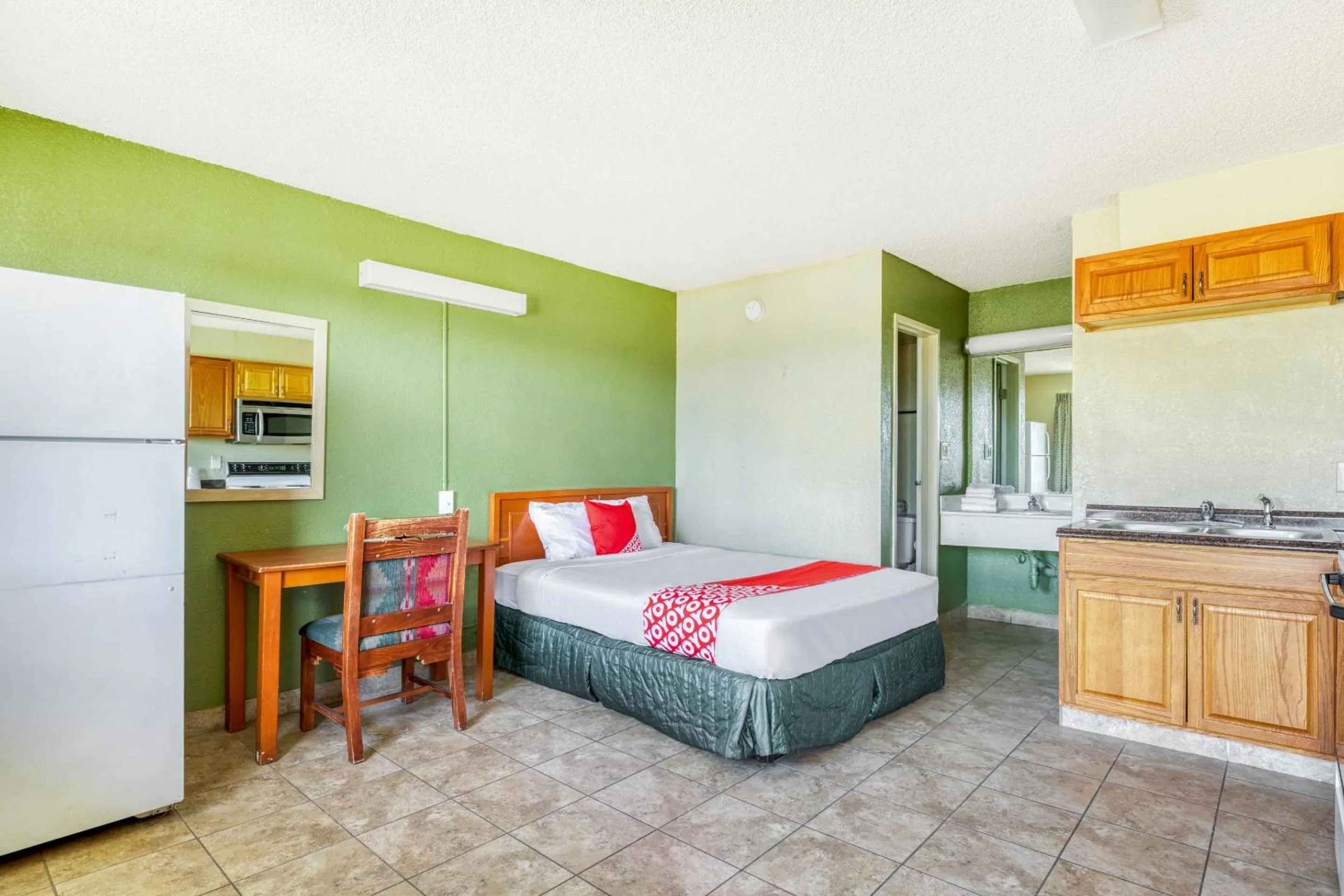 Bedroom, Room Photo in OYO Hotel Tucson Downtown