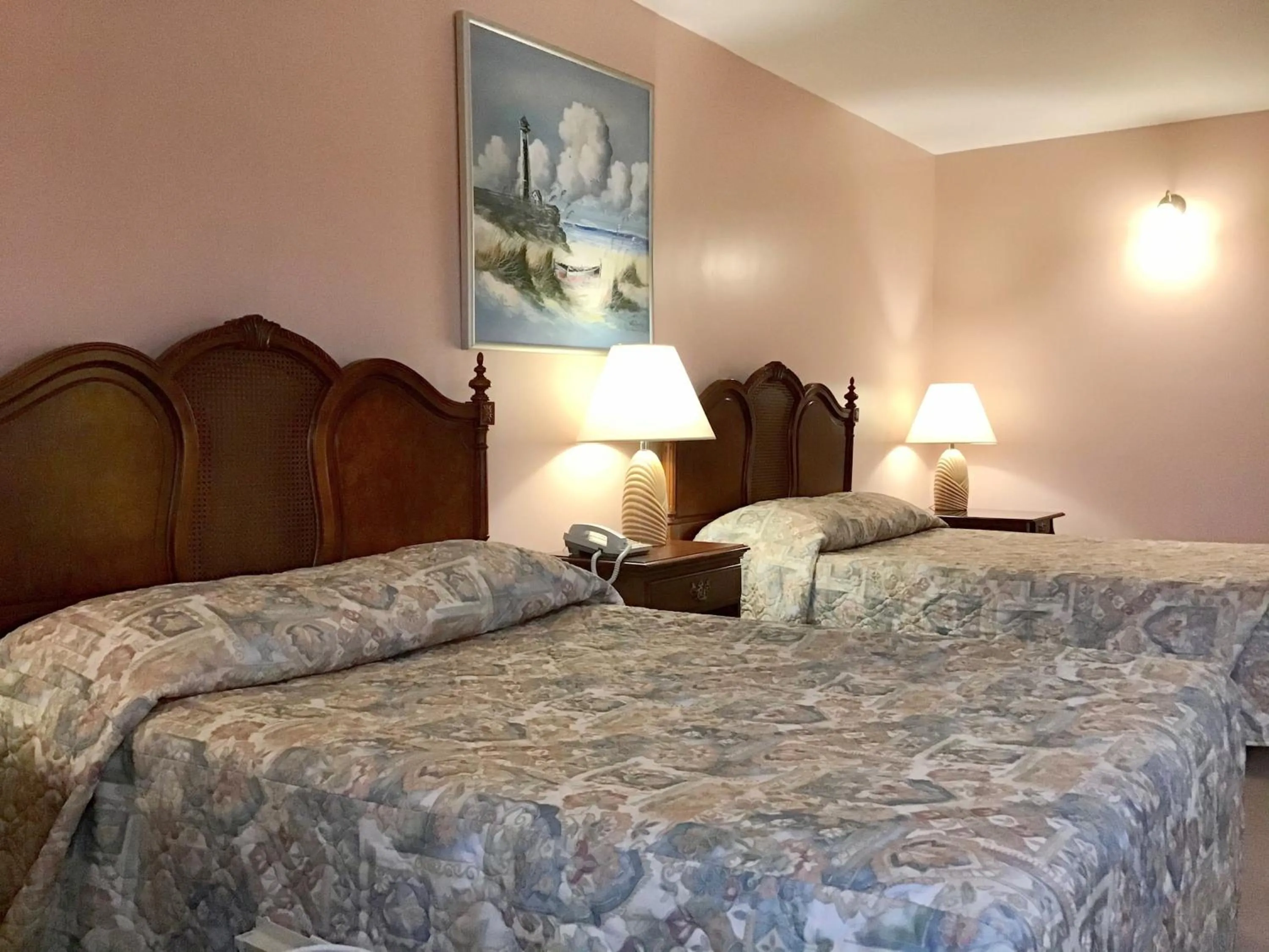 Bed in Rollo Bay Inn