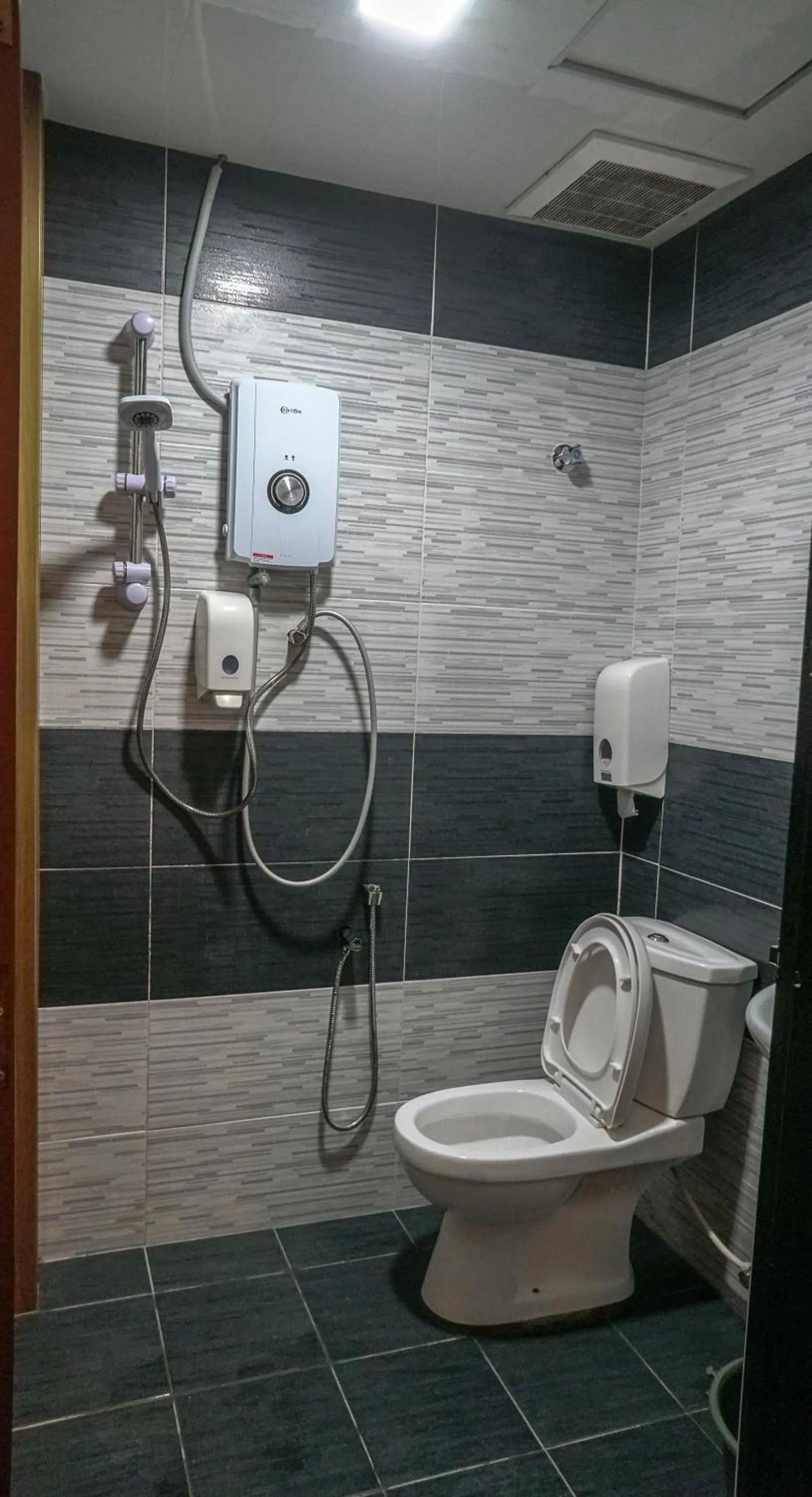 Bathroom in Highlanders Hotel