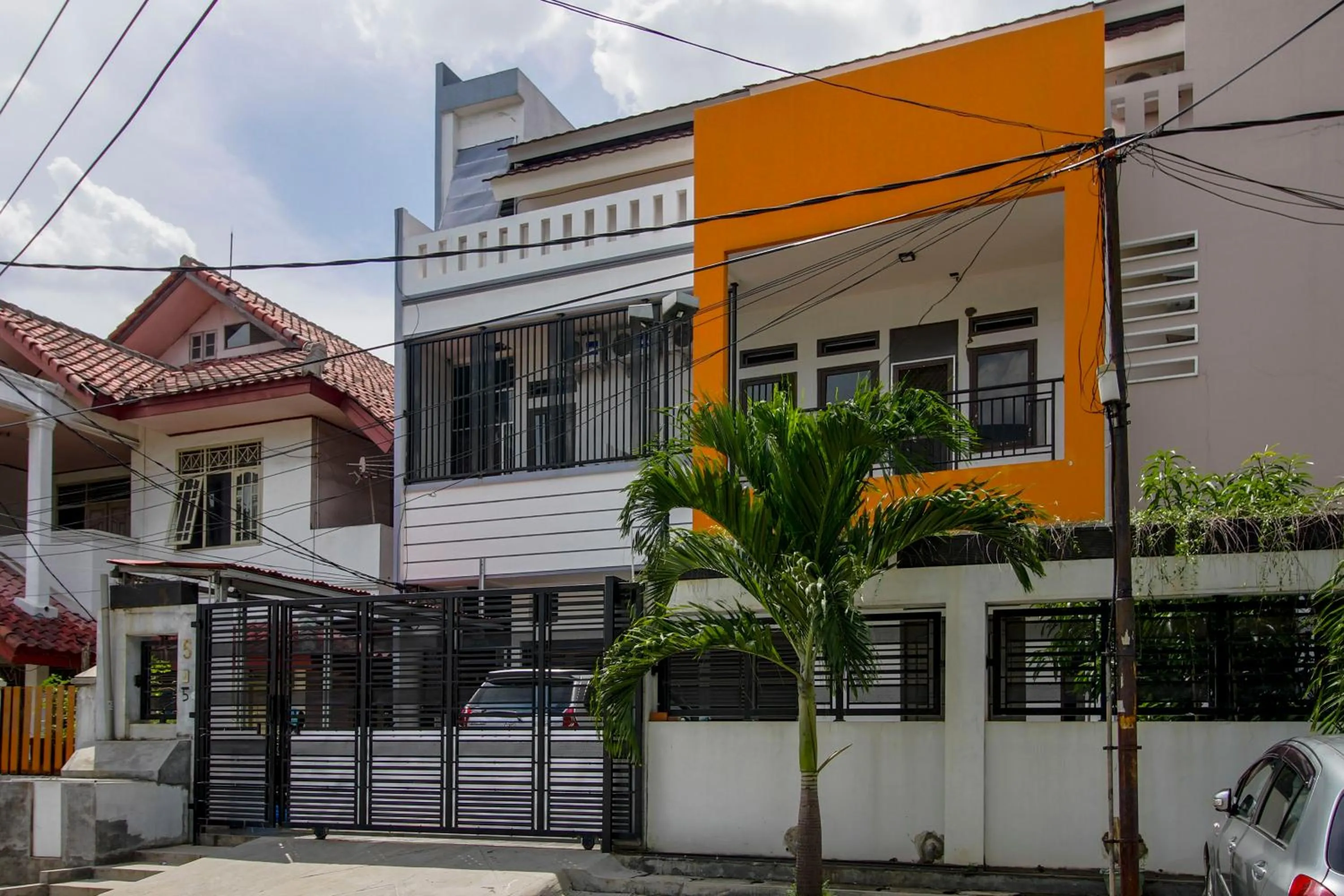 Property building in RedDoorz @ Tanjung Duren