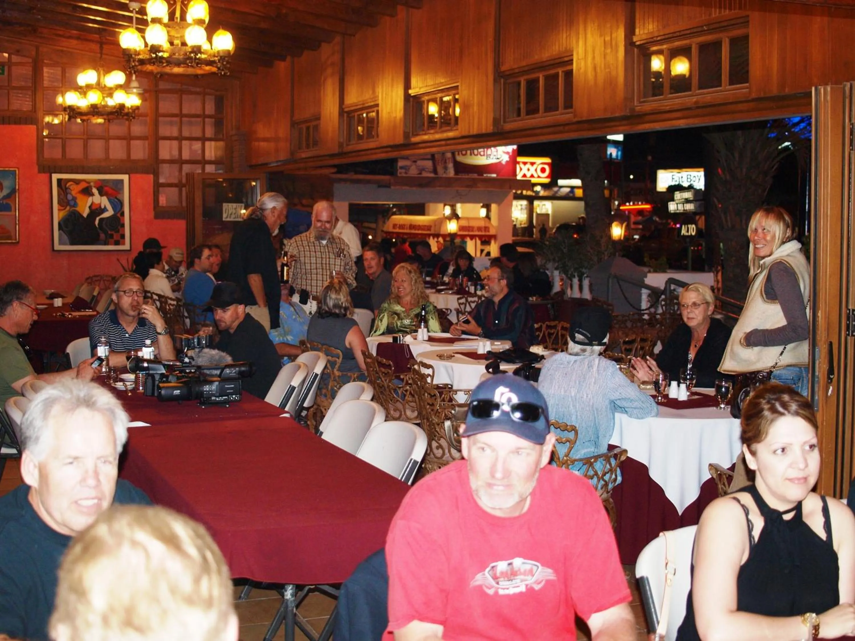 Restaurant/places to eat in Hotel La Hacienda de la Langosta Roja