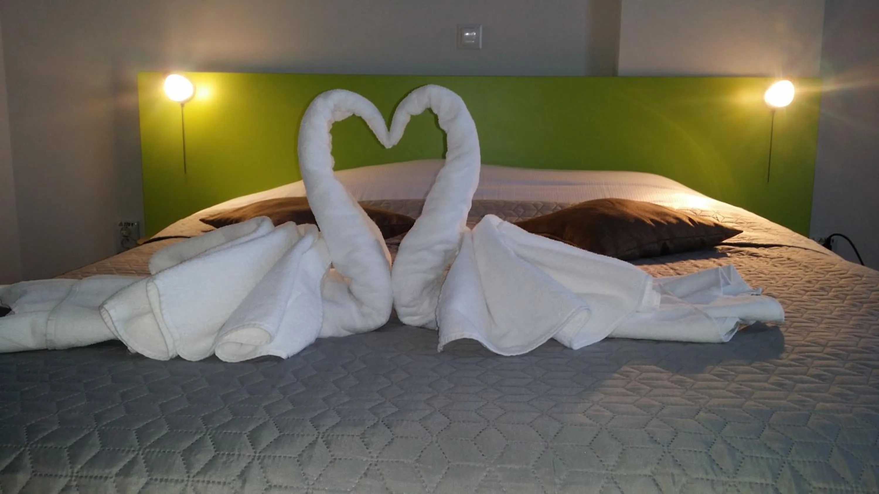 towels, Bed in Vila William’s