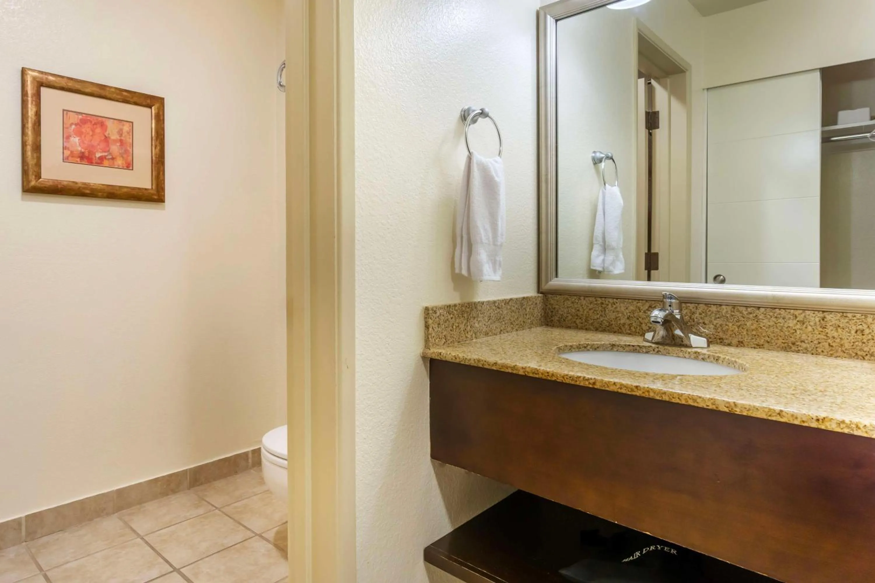 Bathroom in Best Western Plus Edmonds Harbor Inn