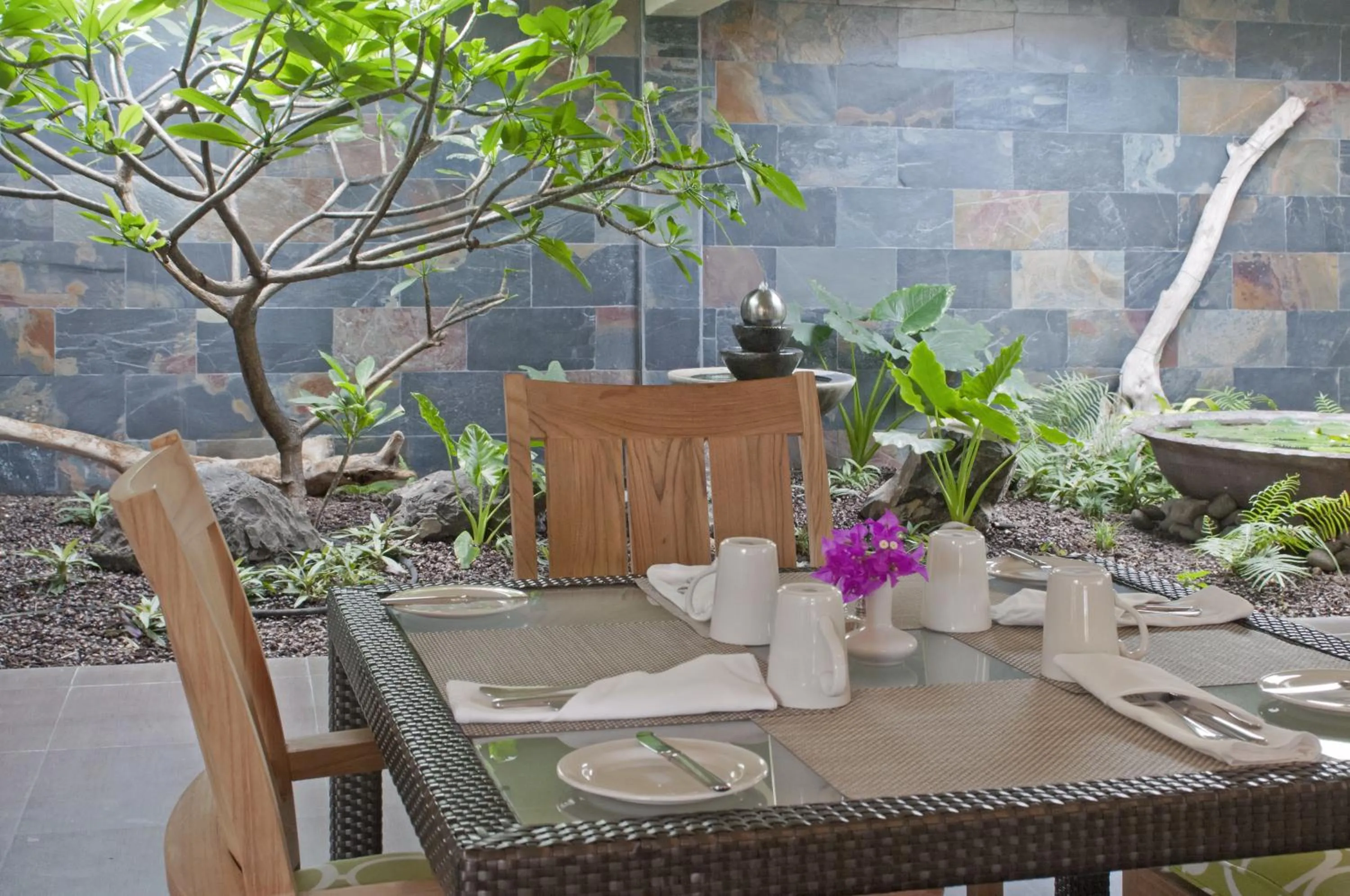Dining area in Radisson Grenada Beach Resort