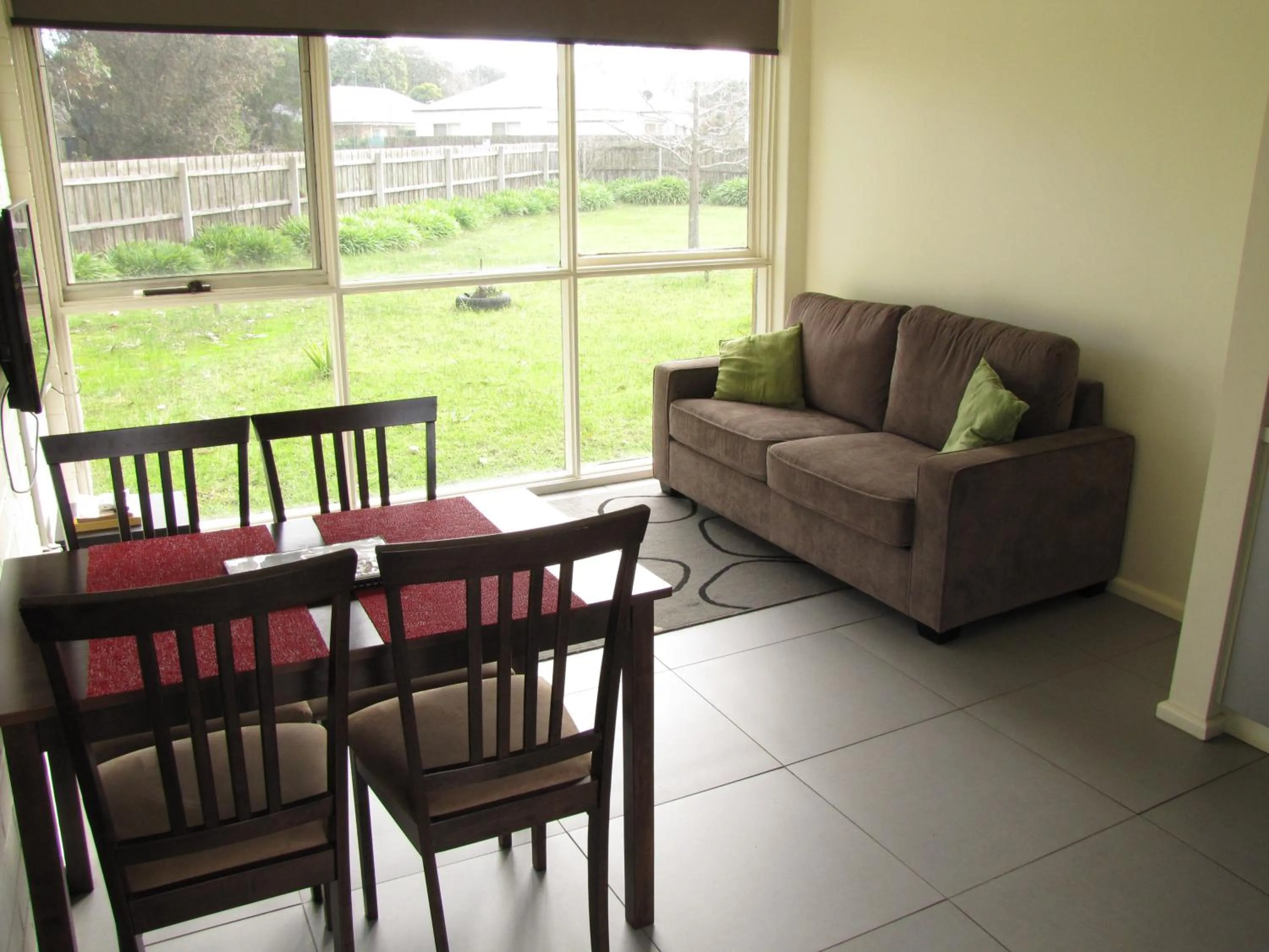 Living room in Motel Traralgon