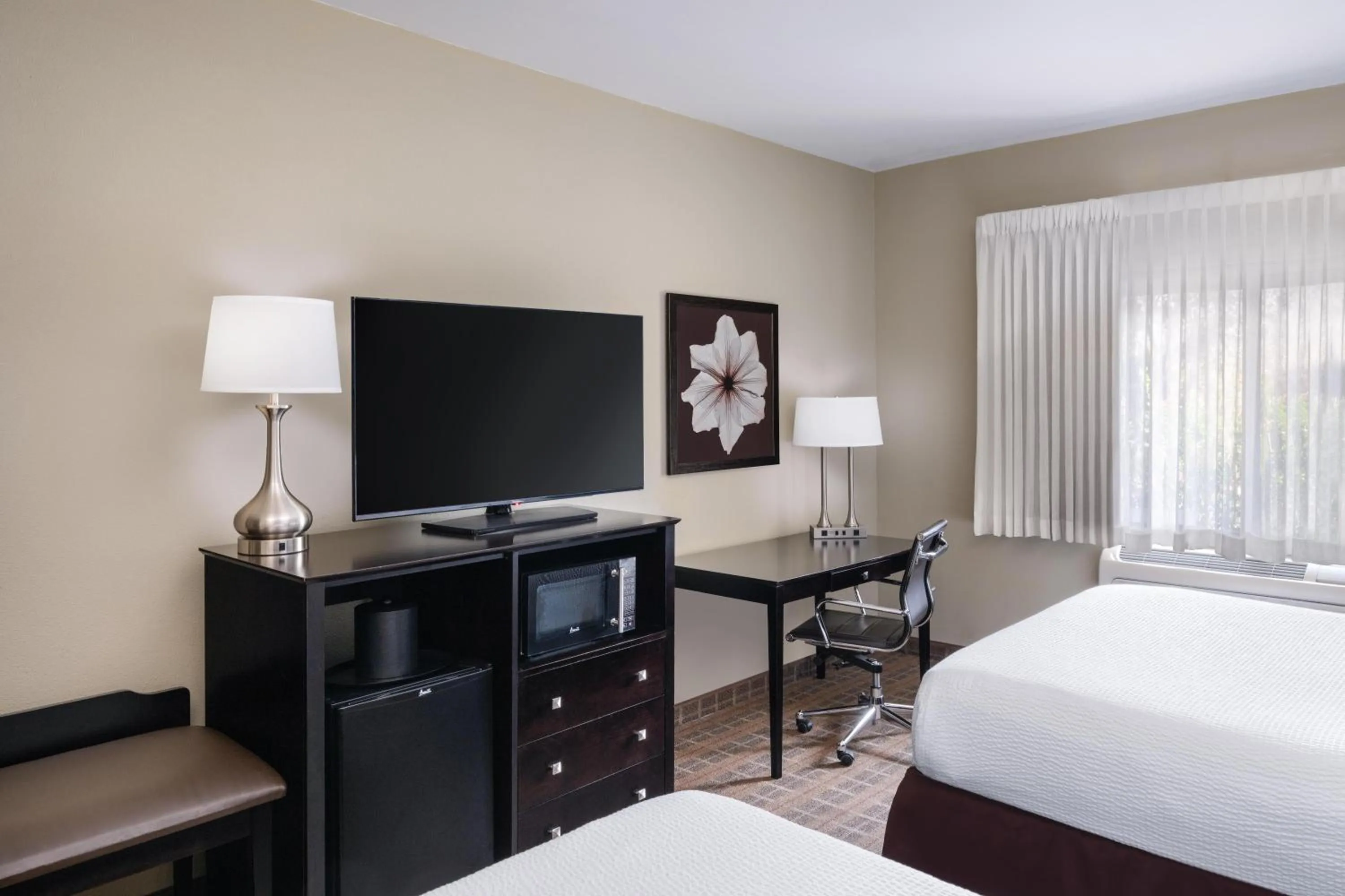 Bedroom, Bed in La Cuesta Inn, BW Signature Collection