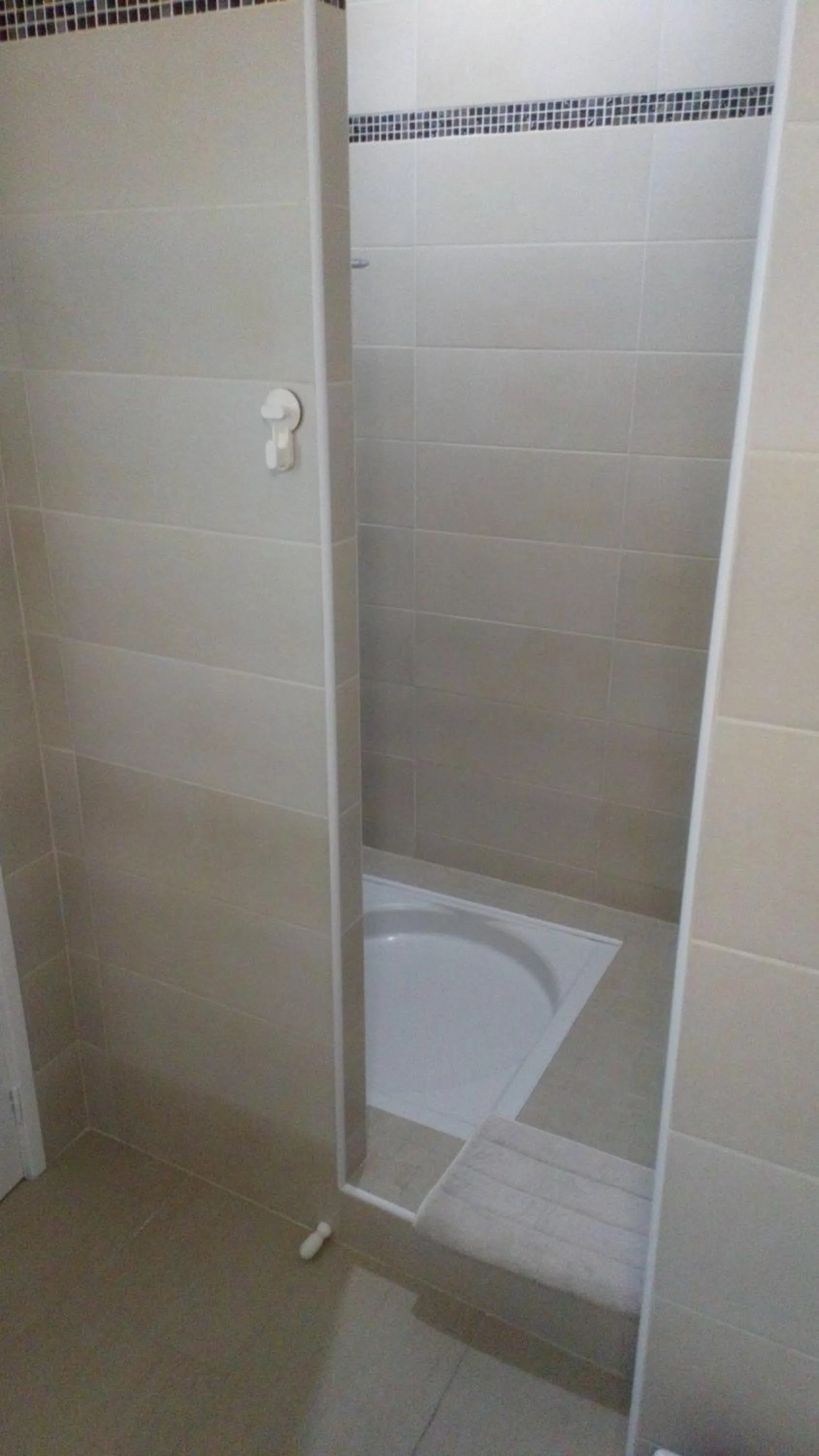 Shower in Villa De Guénifey