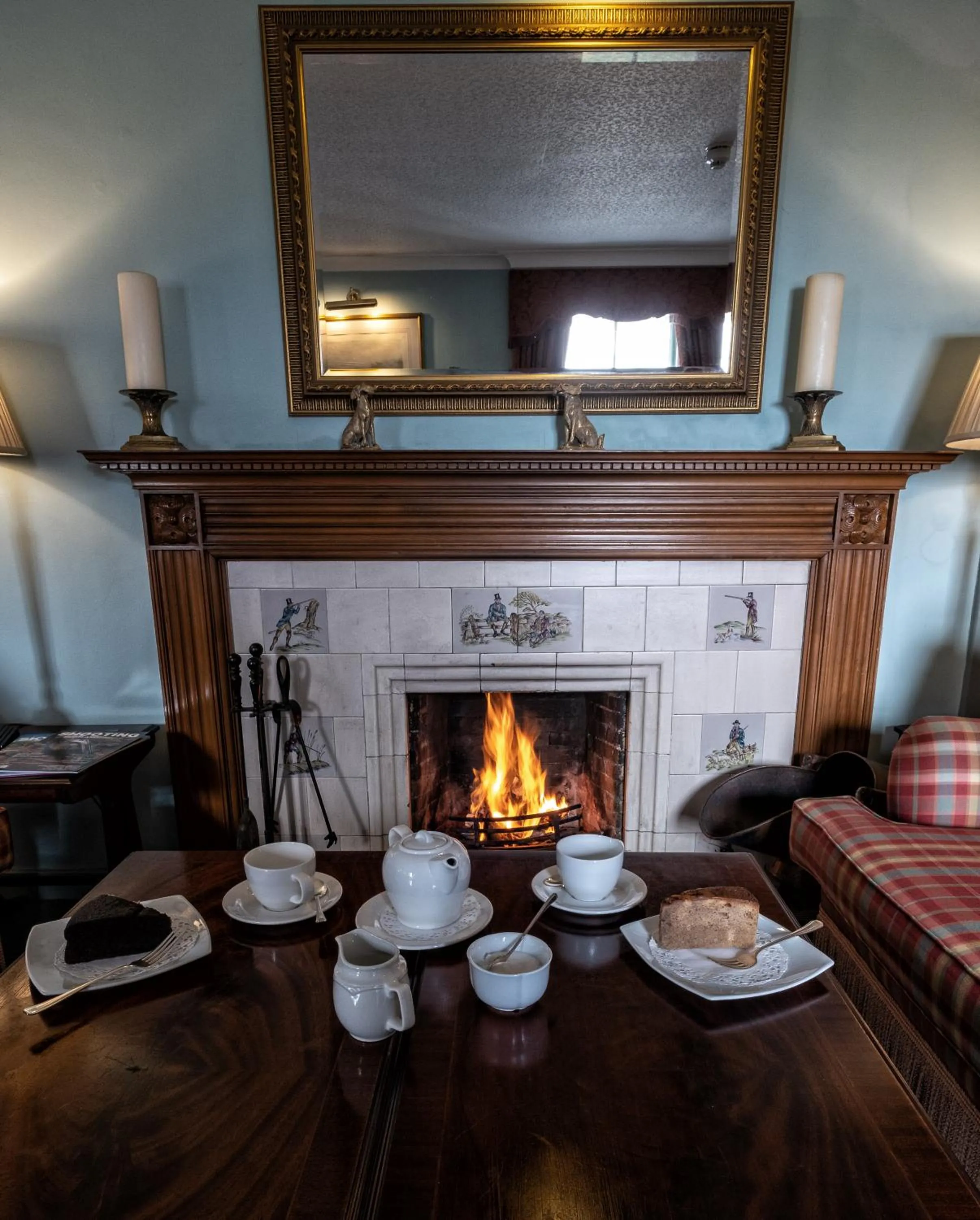 Lounge or bar in Altnaharra Hotel