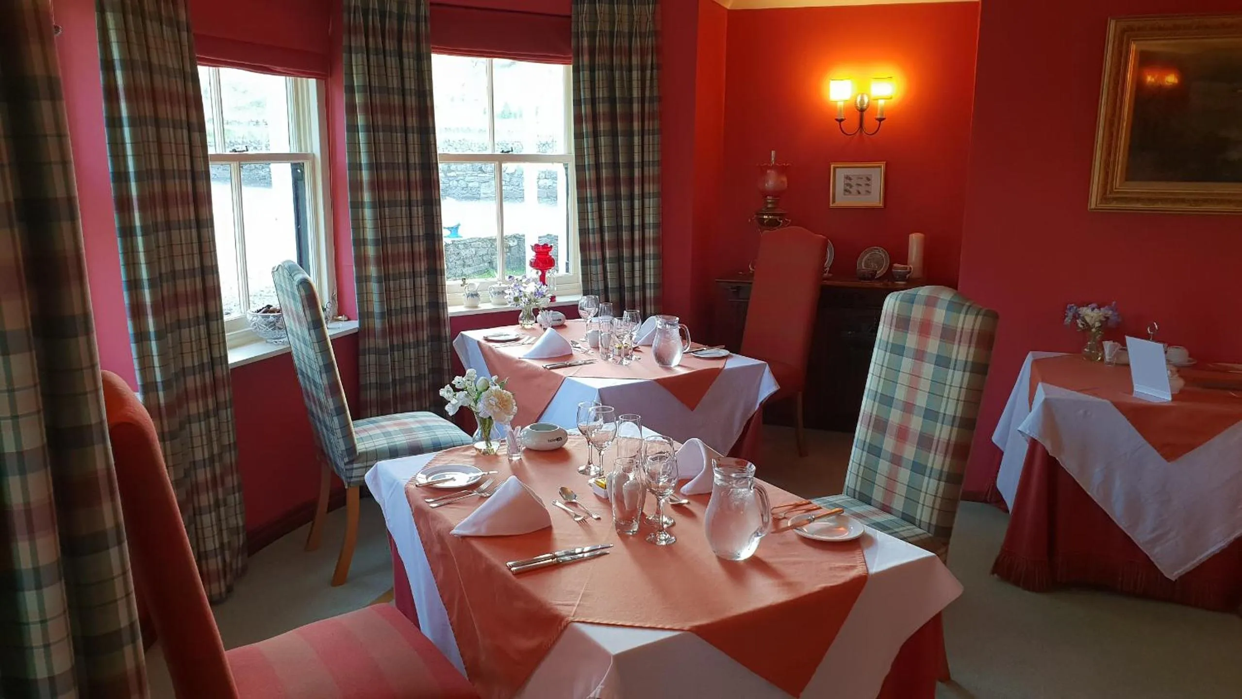 Restaurant/places to eat in Altnaharra Hotel