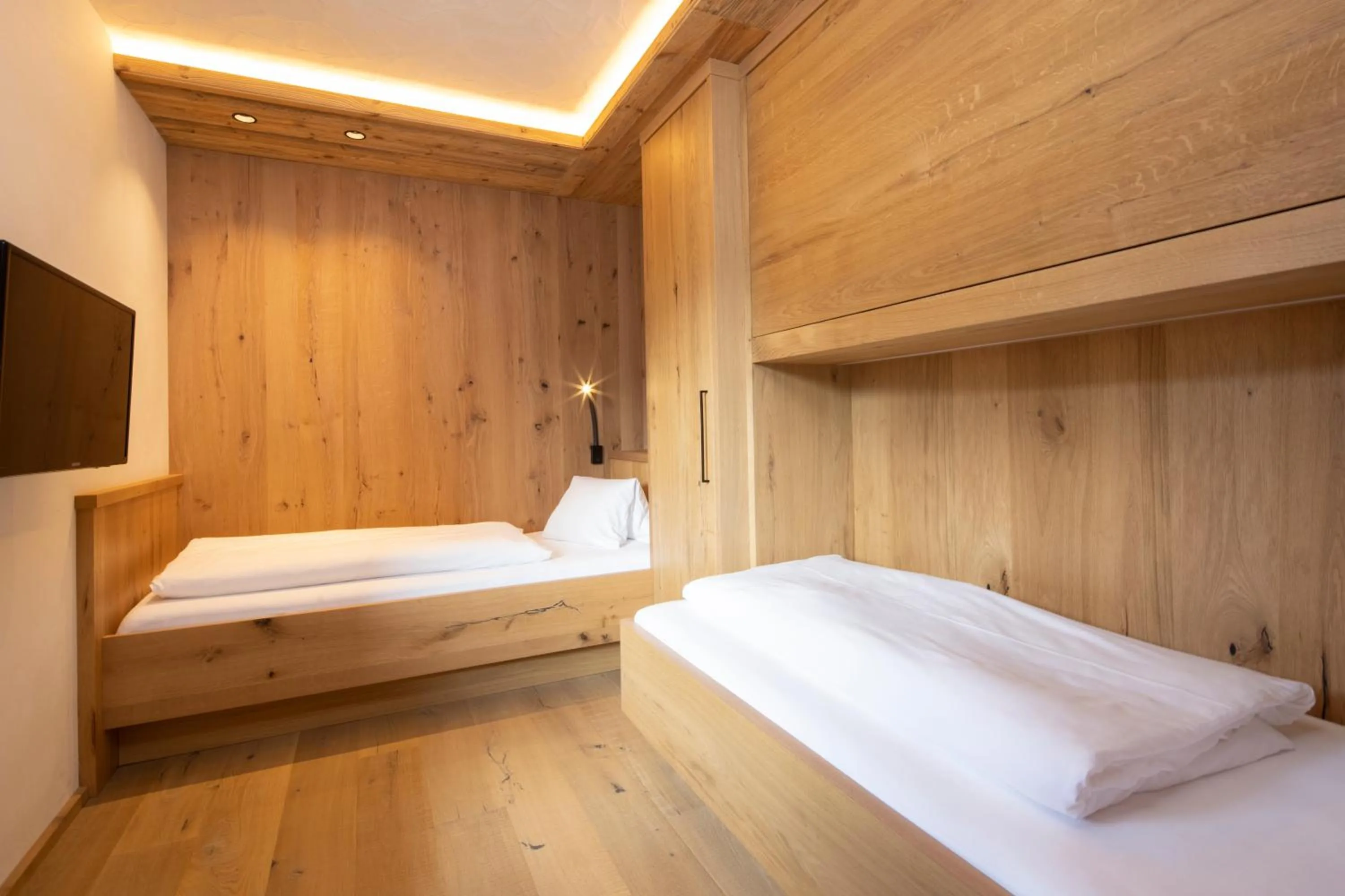 Bed in Alpbacherhof Mountain & Spa Resort