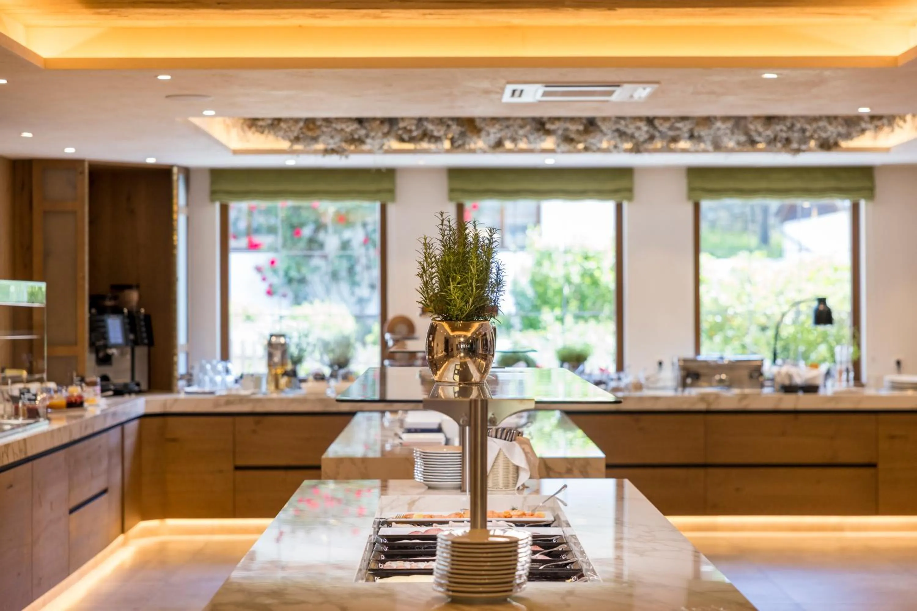 Breakfast in Alpbacherhof Mountain & Spa Resort