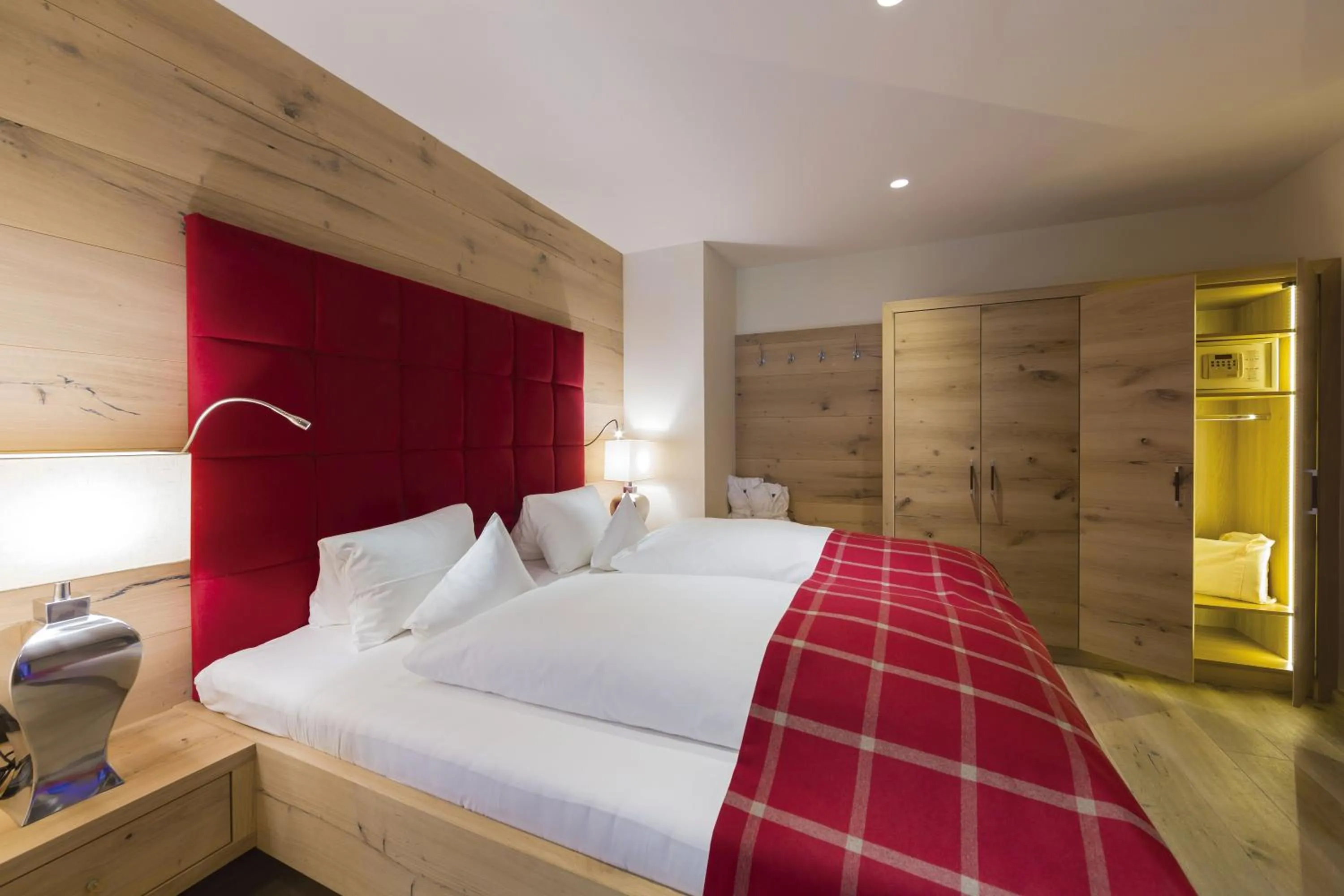 Bed in Alpbacherhof Mountain & Spa Resort