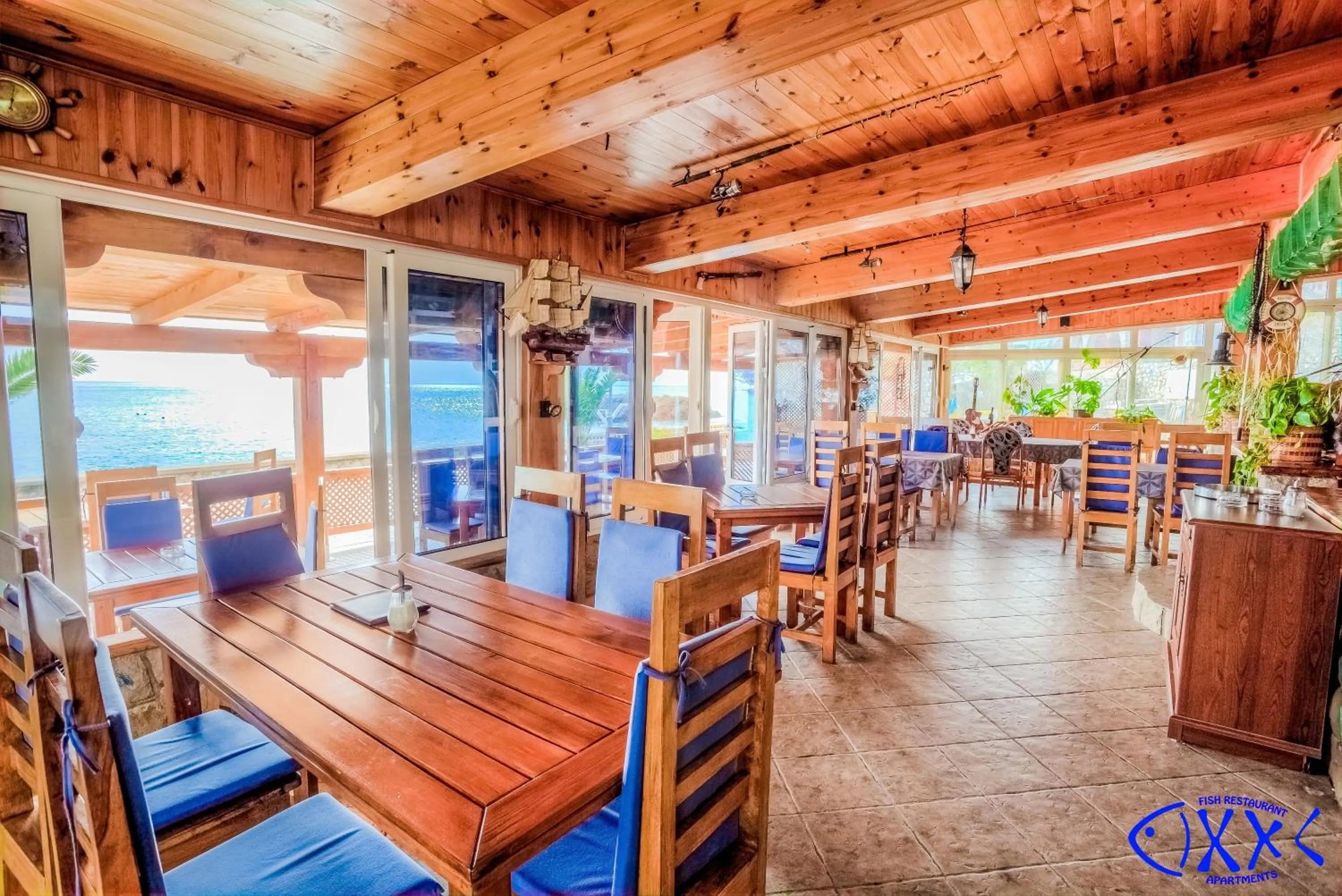 Restaurant/places to eat in Apart Hotel XXL Lux