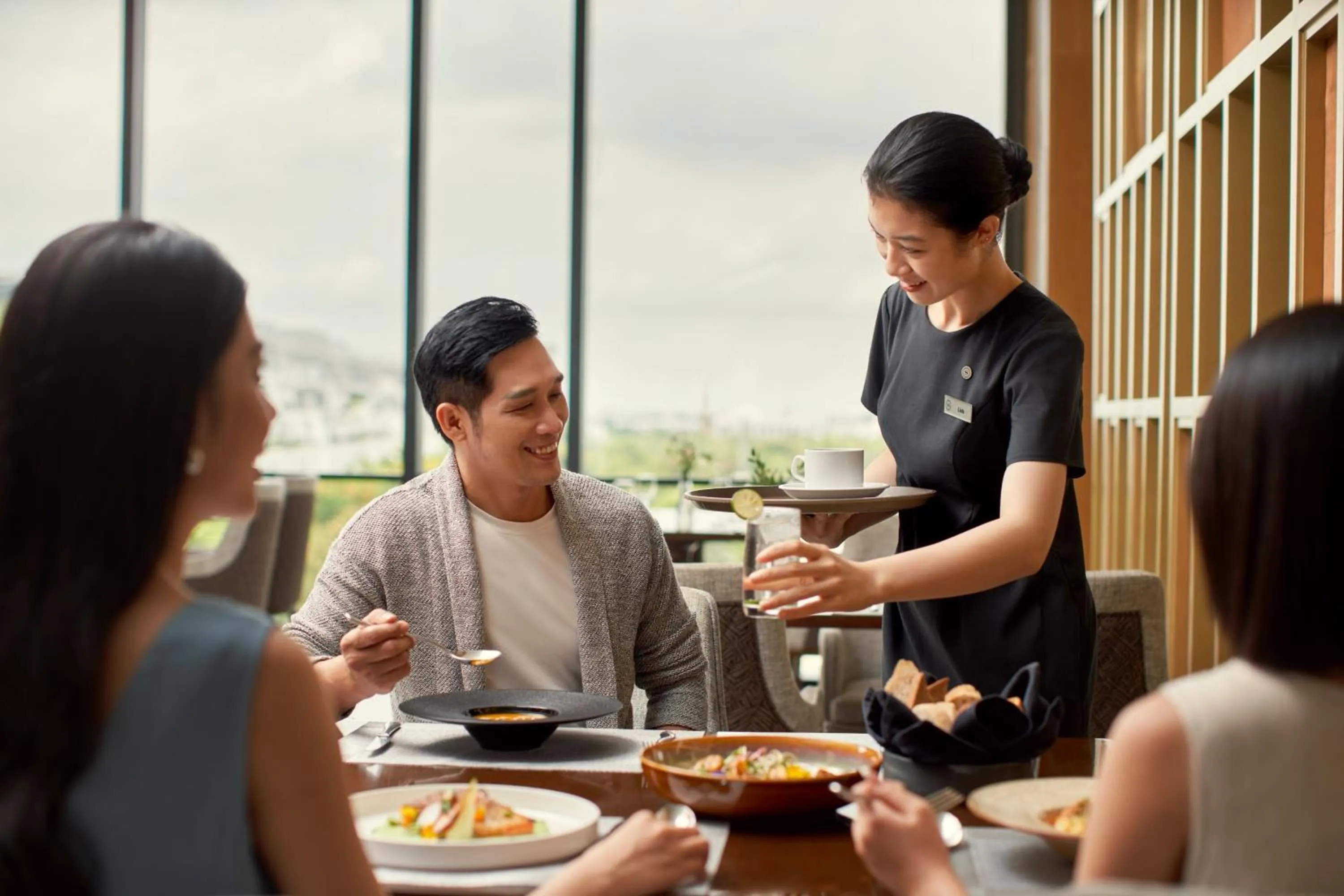 Restaurant/places to eat in Sheraton Hai Phong