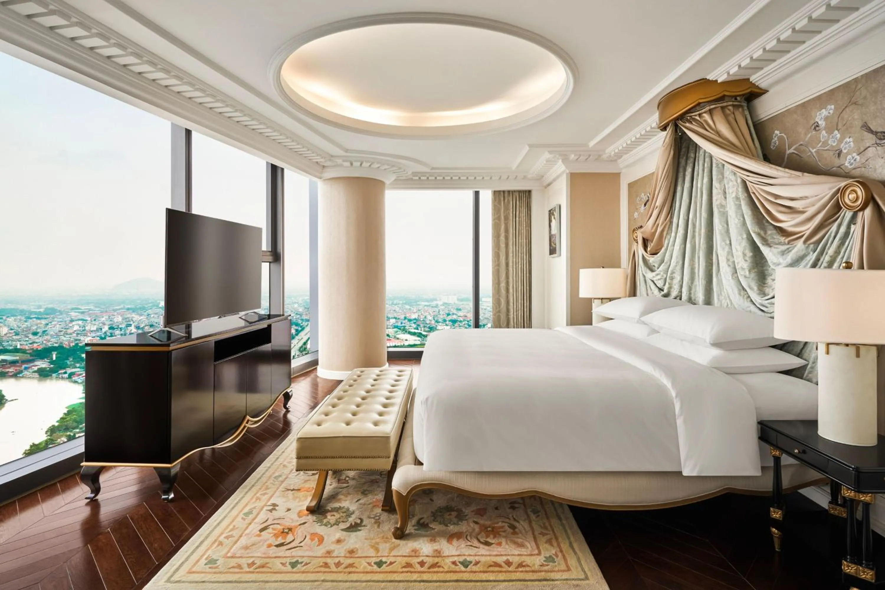 Bedroom, Bed in Sheraton Hai Phong