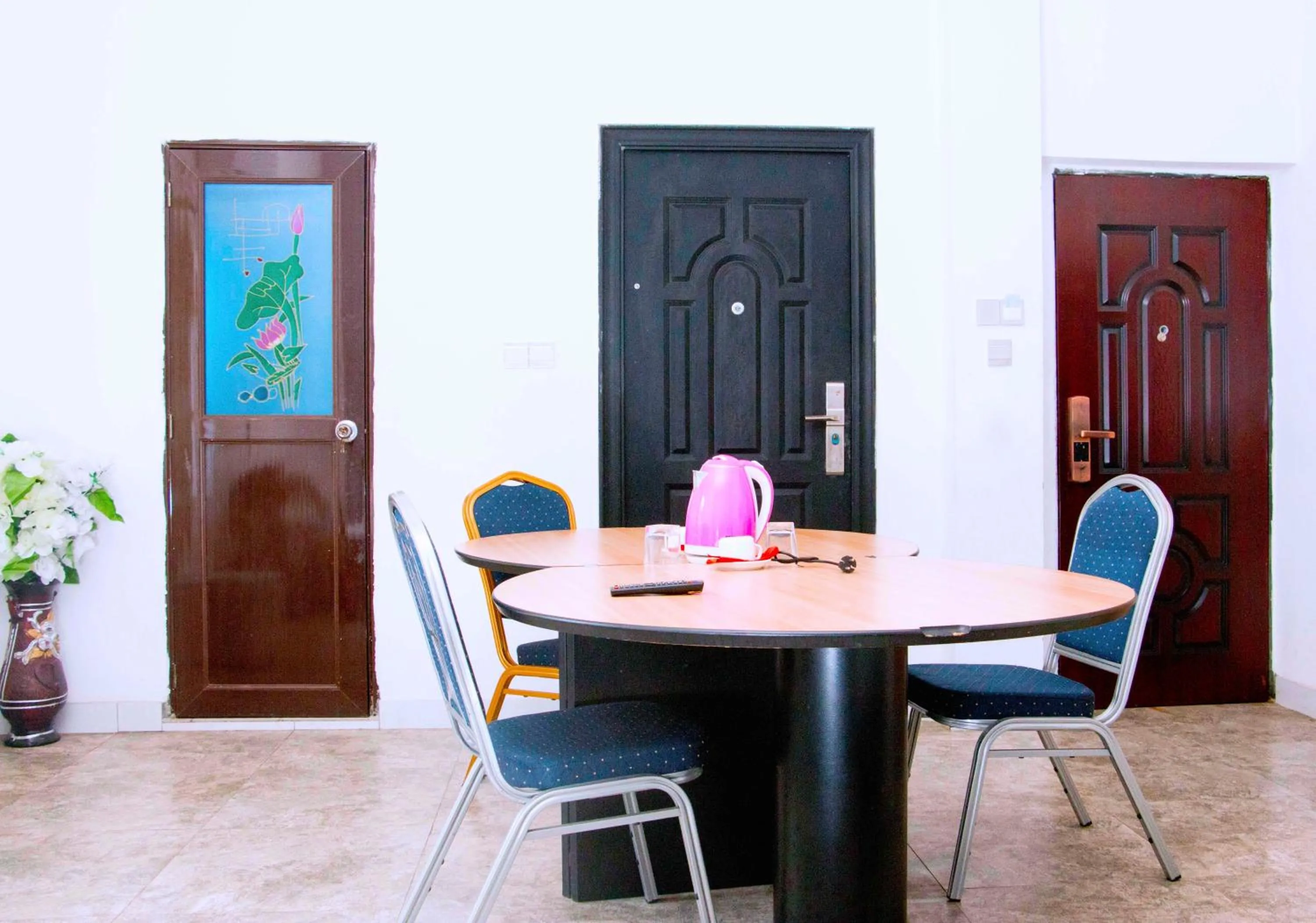 Dining area in Nora Hotel