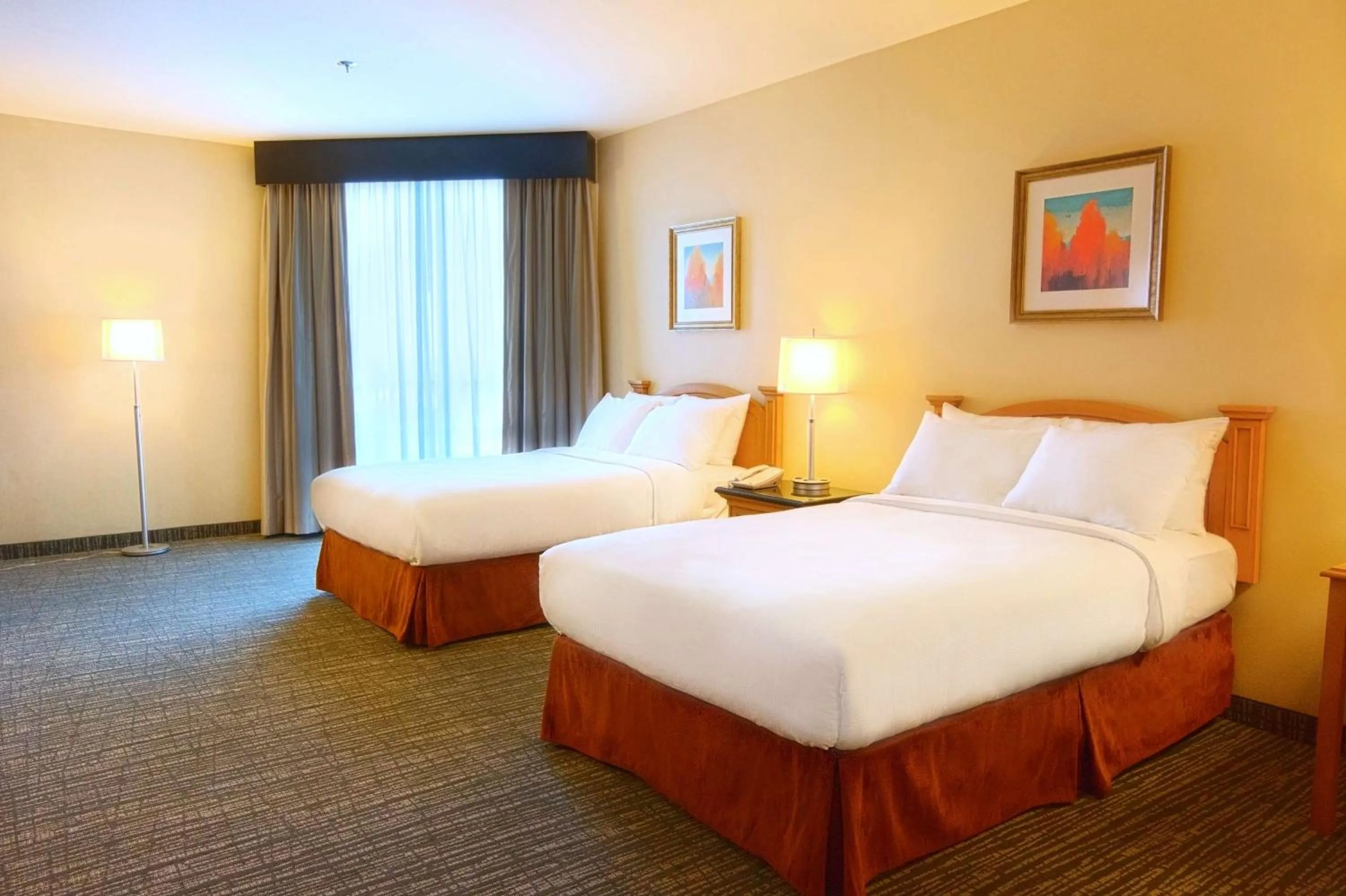 Bathroom, Bed in Doubletree by Hilton McAllen