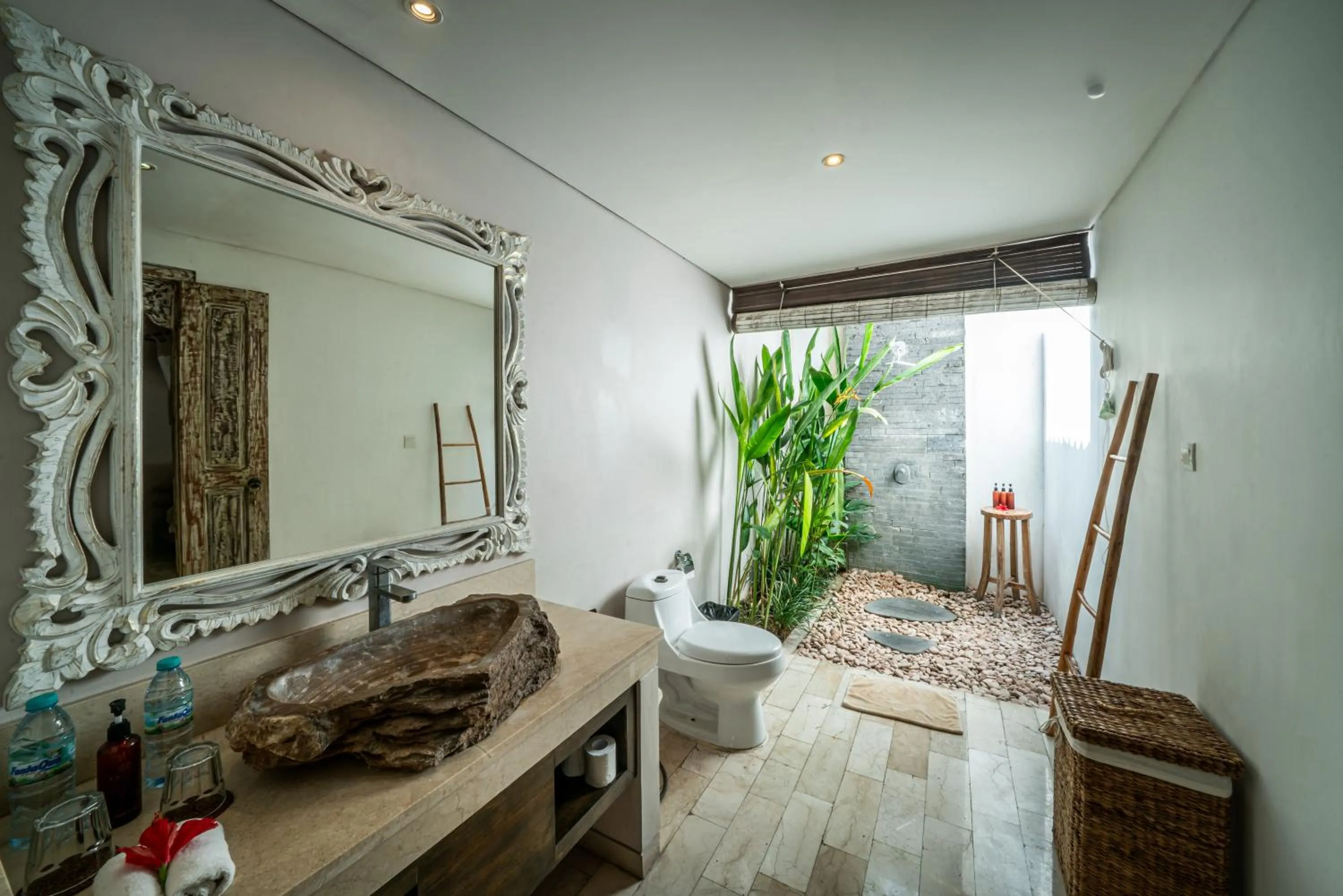 Bathroom in Villa Koala, 2Br Close to W, Potato Head and Shi Shi