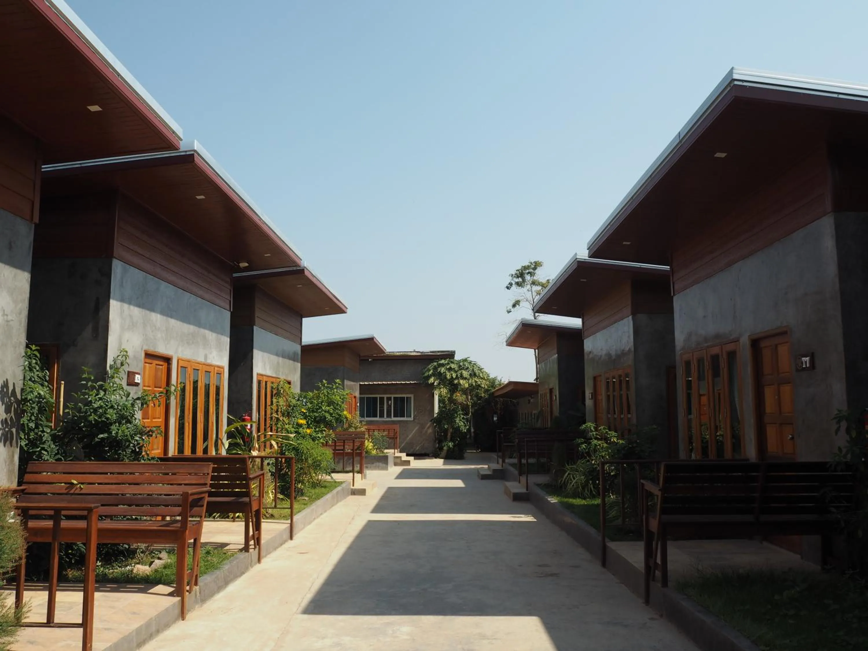 NawiengkaeRiverview Resort