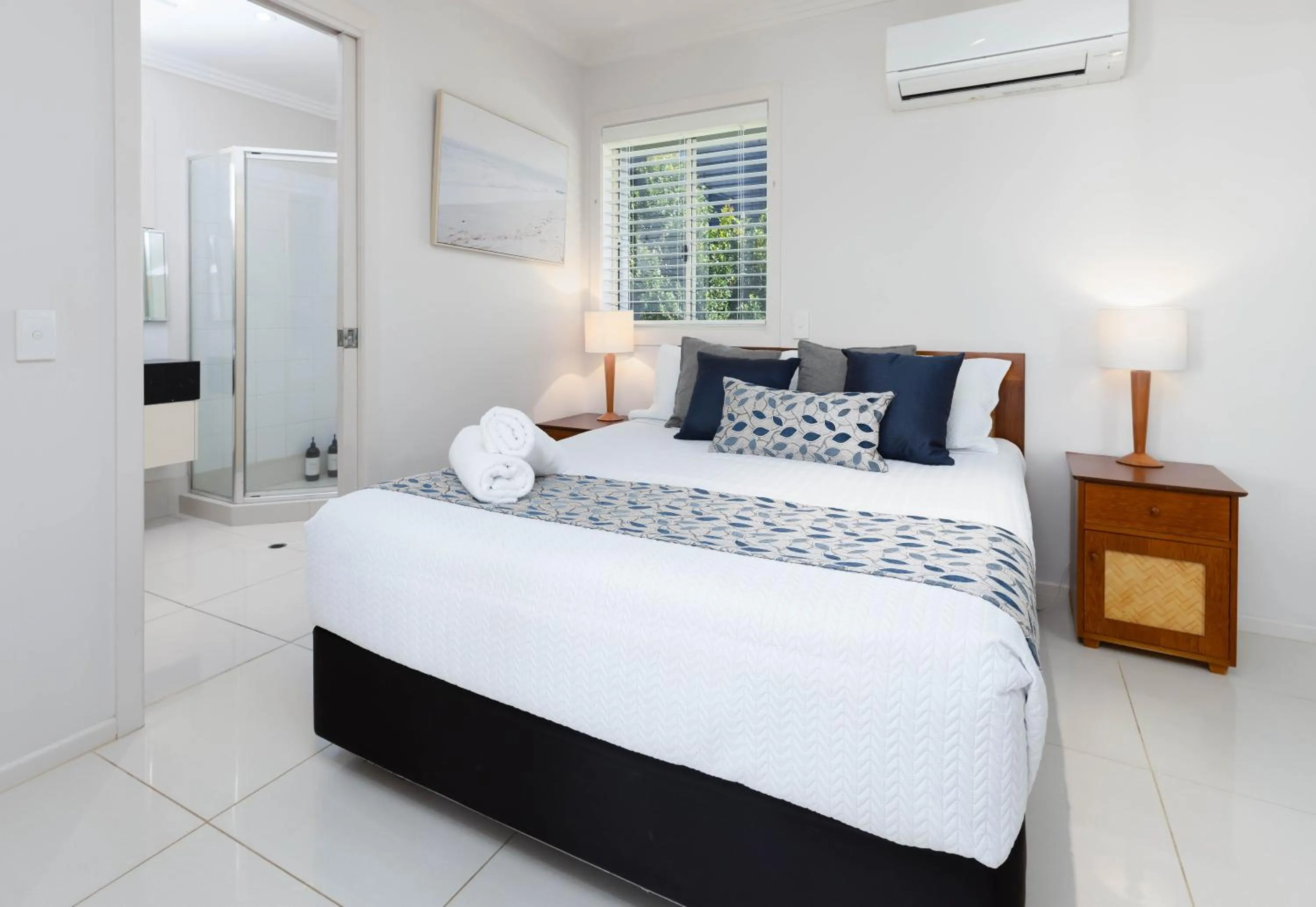 Bathroom, Bed in Noosa River Palms
