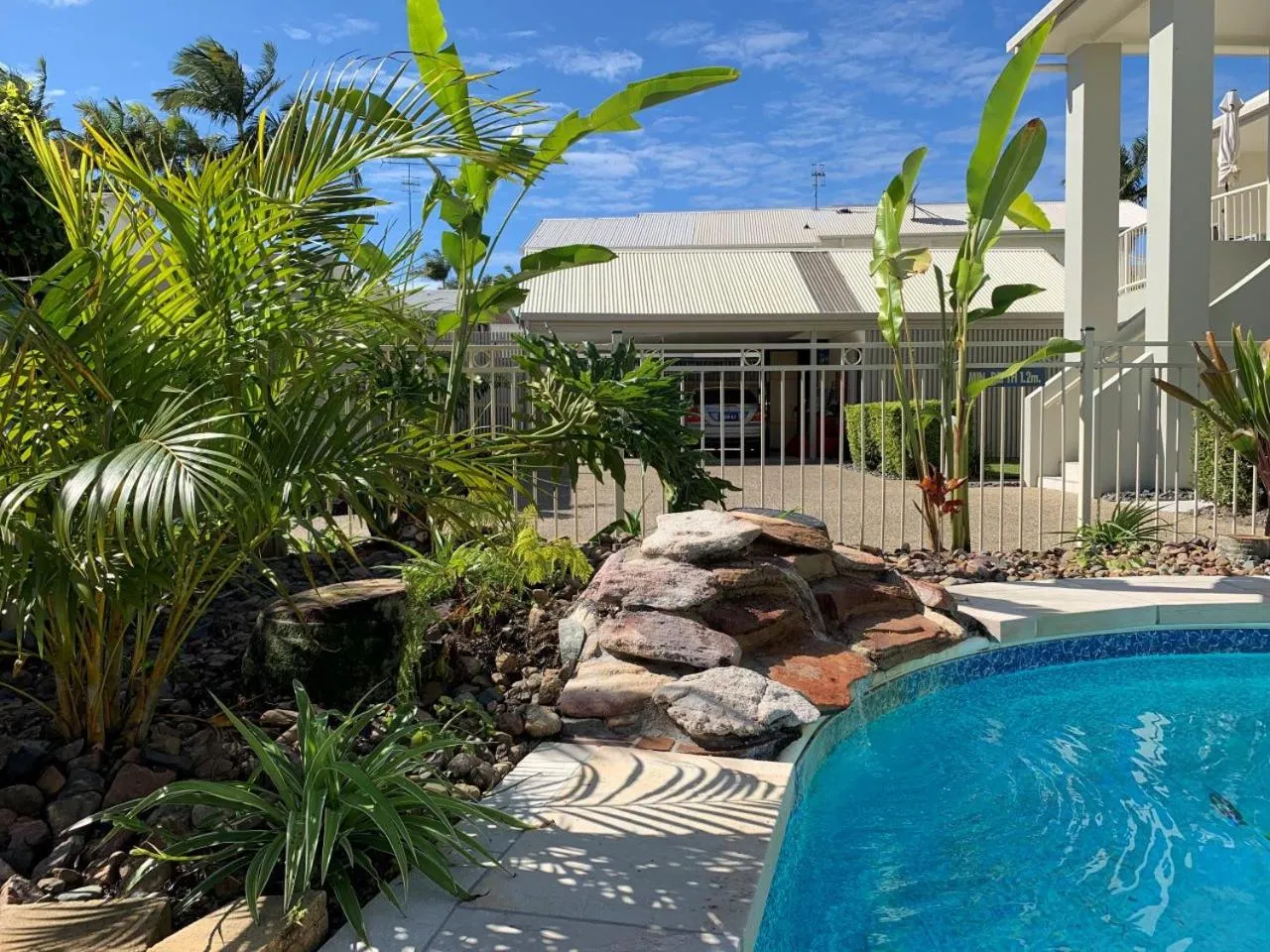 Swimming pool in Noosa River Palms