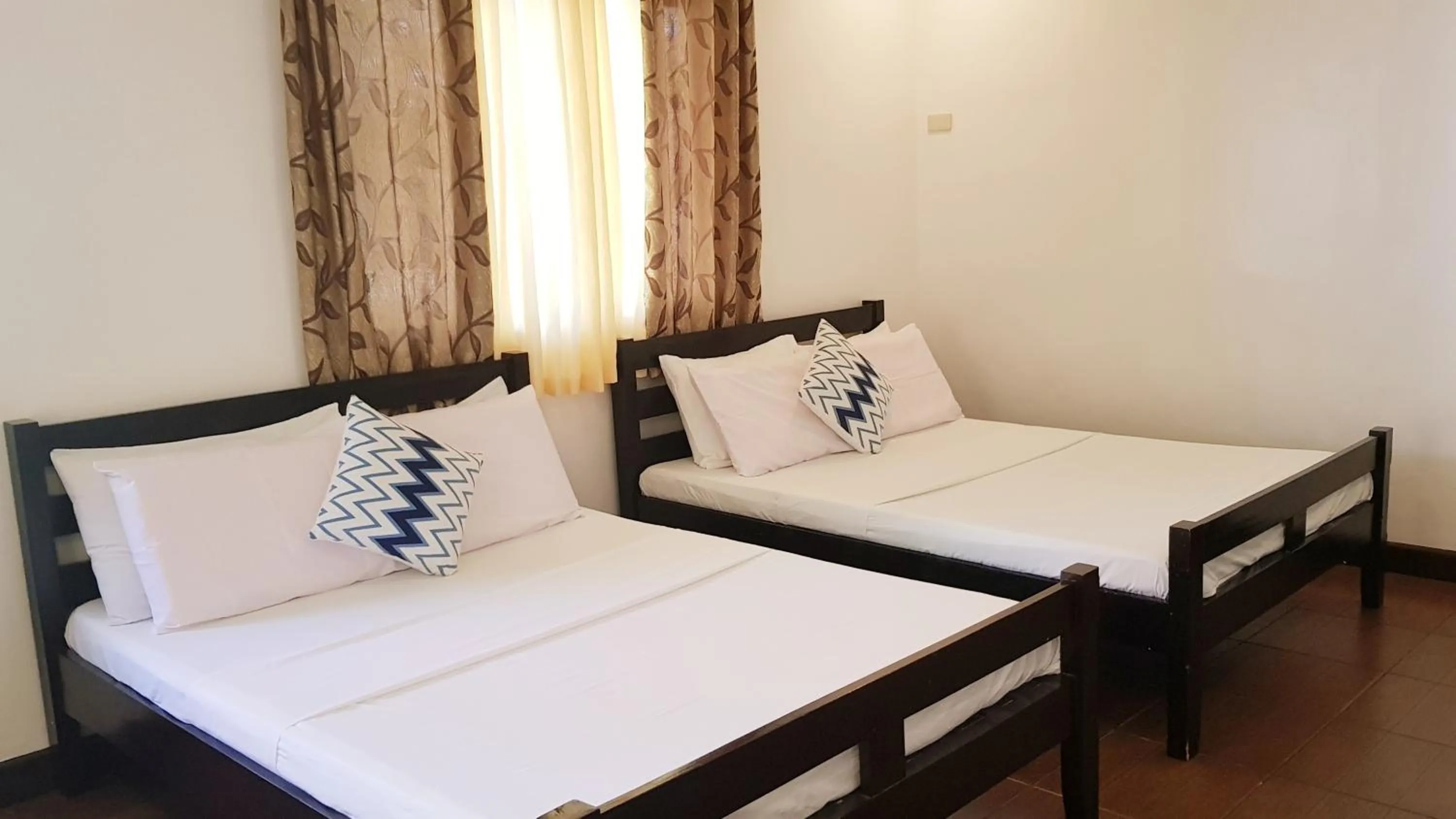 Bedroom, Bed in Luxor Resort