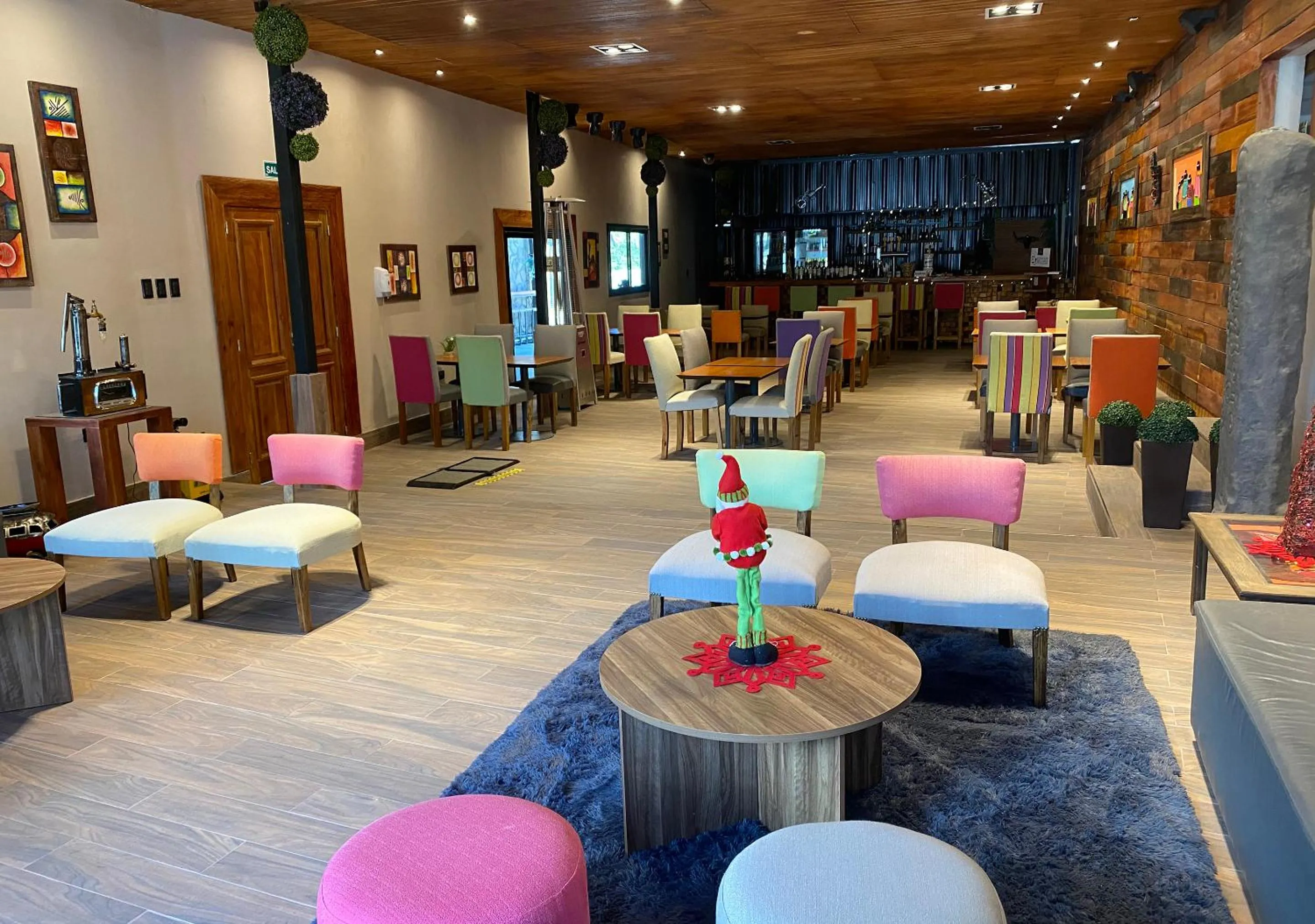 Lounge or bar in Hotel Colonial Tafi del Valle by DOT Tradition