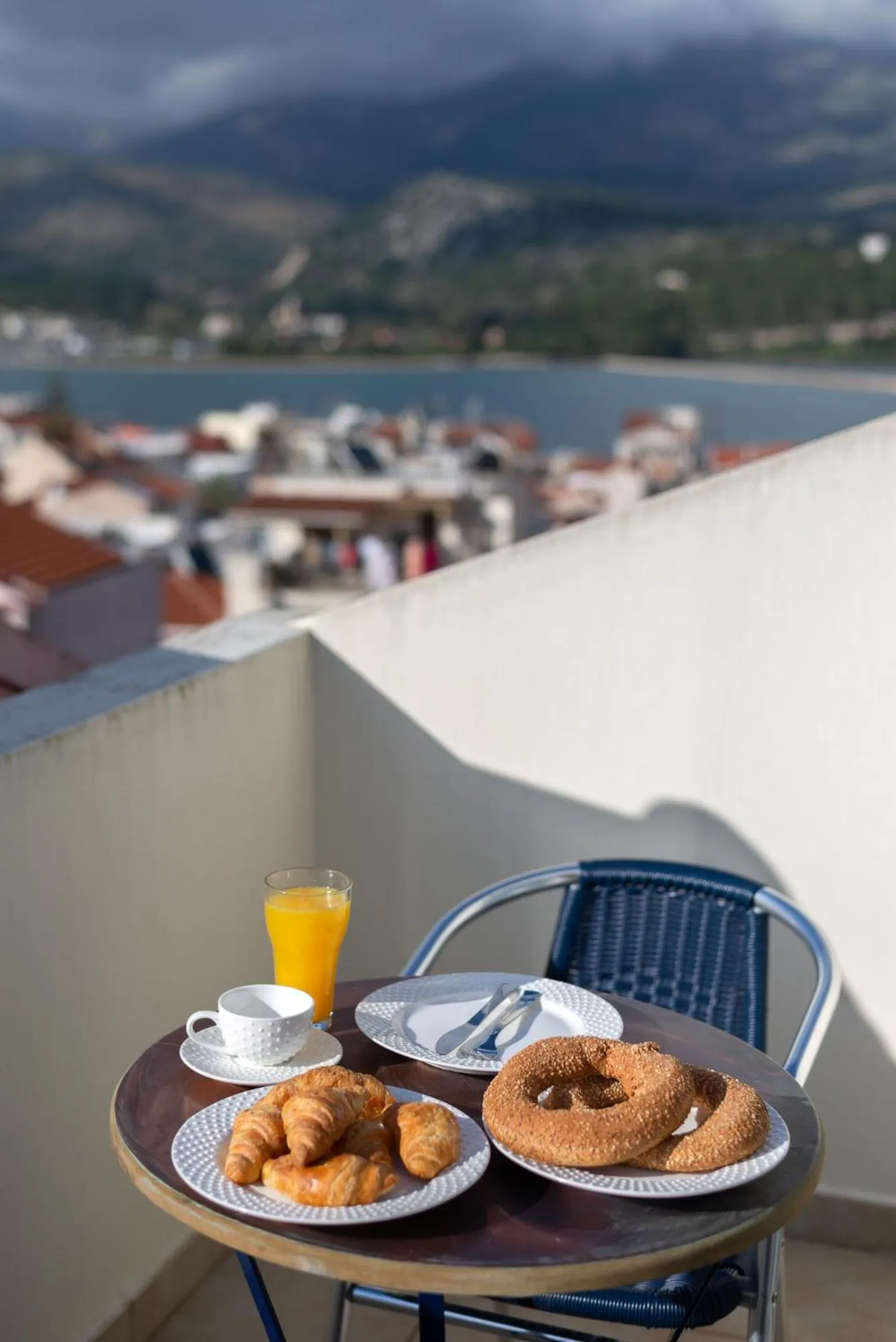 Balcony/Terrace in Elegant Living