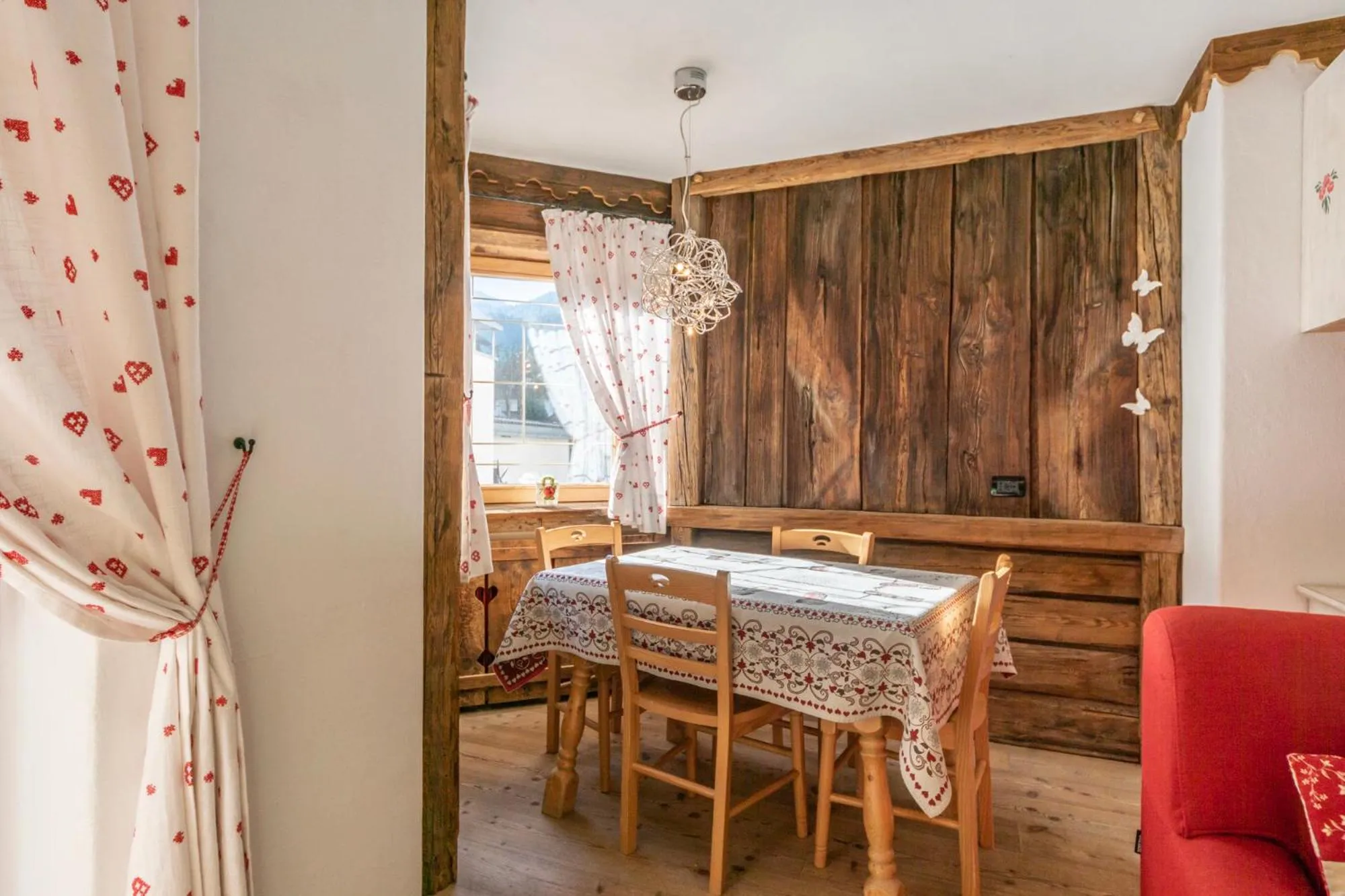 Dining area in Alpine Refuge Villa Adler