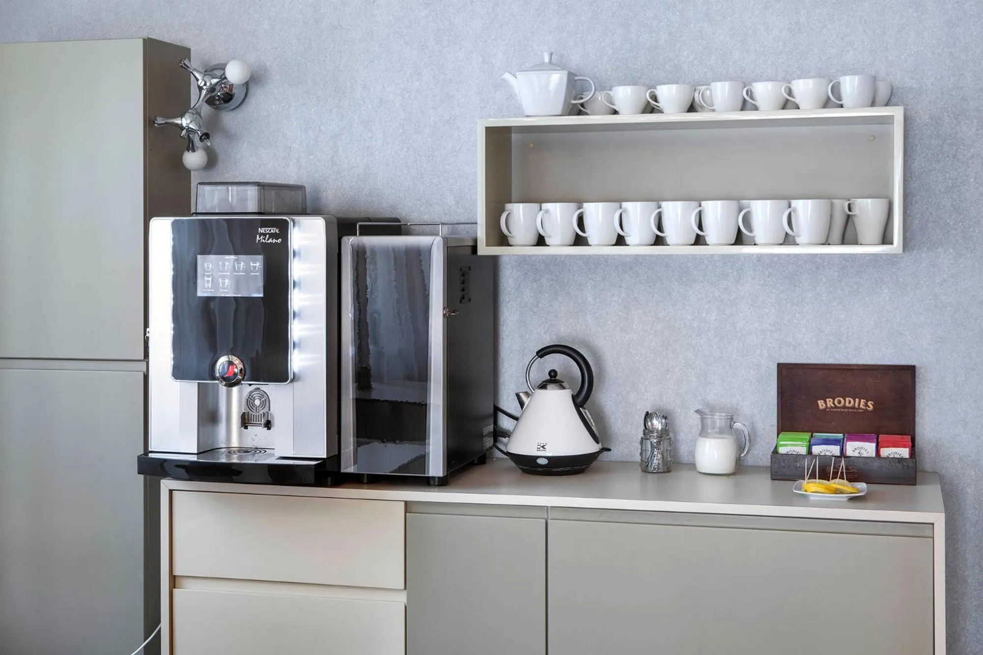 Coffee/tea facilities in Sea Premium Apartments - Destigo Hotels
