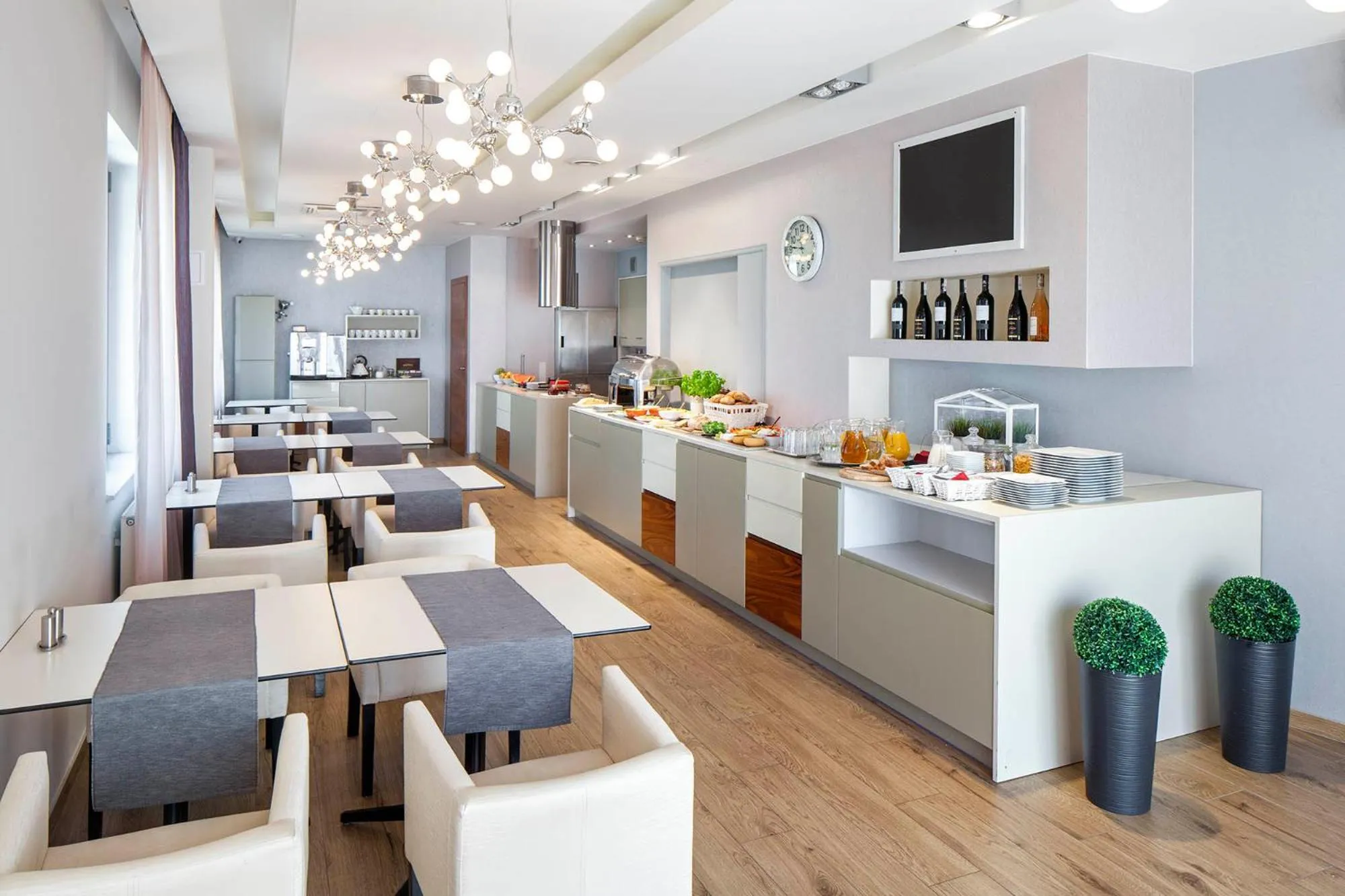 Restaurant/places to eat in Sea Premium Apartments - Destigo Hotels