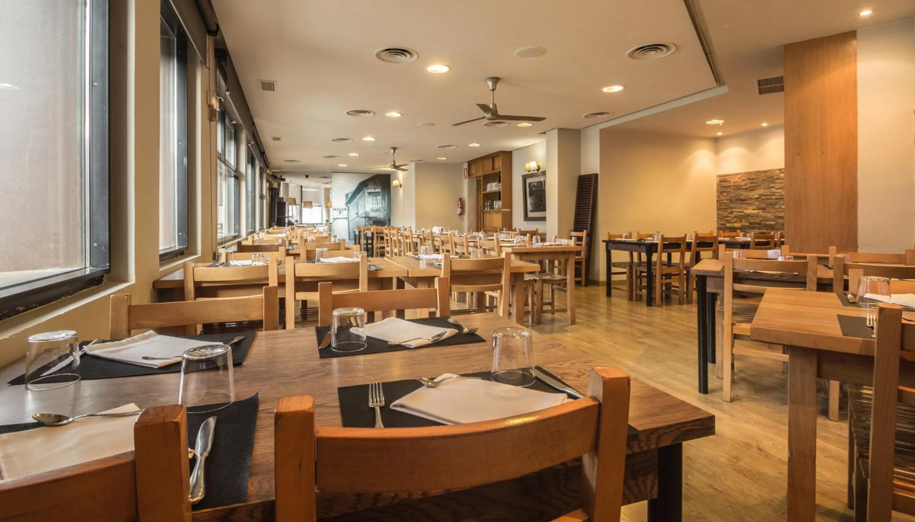 Restaurant/places to eat in Hotel Casa Jacinto Pamplona