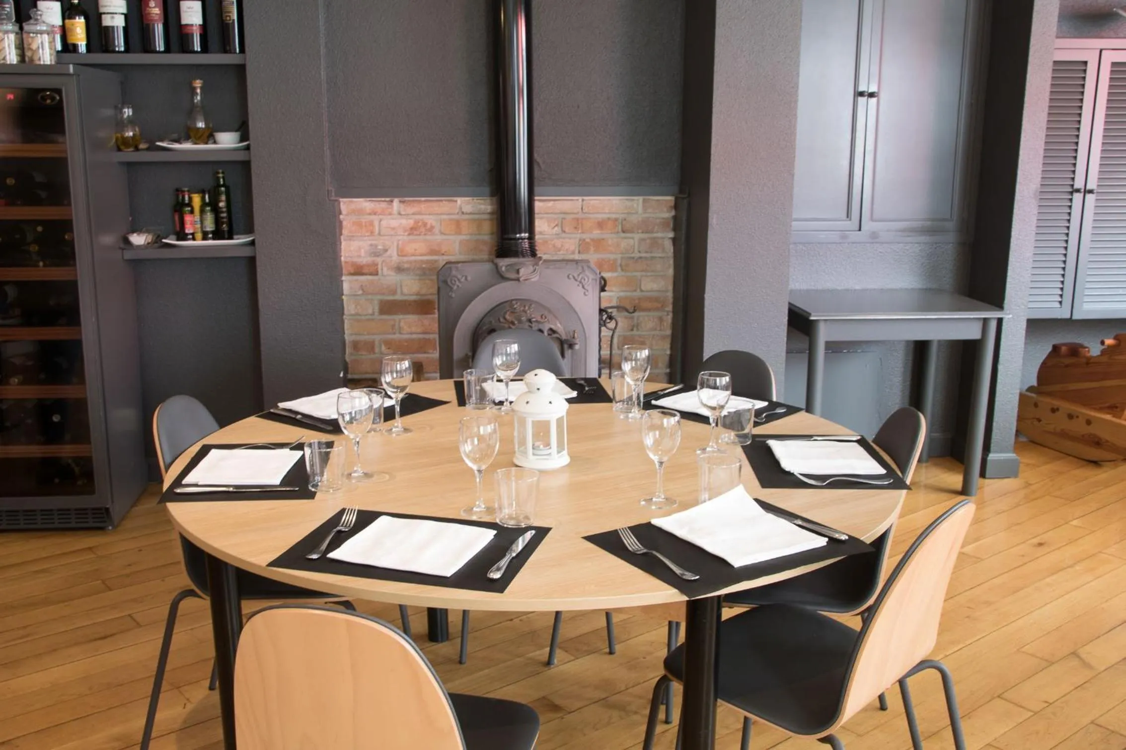 Restaurant/places to eat in Hotel Casa Jacinto Pamplona